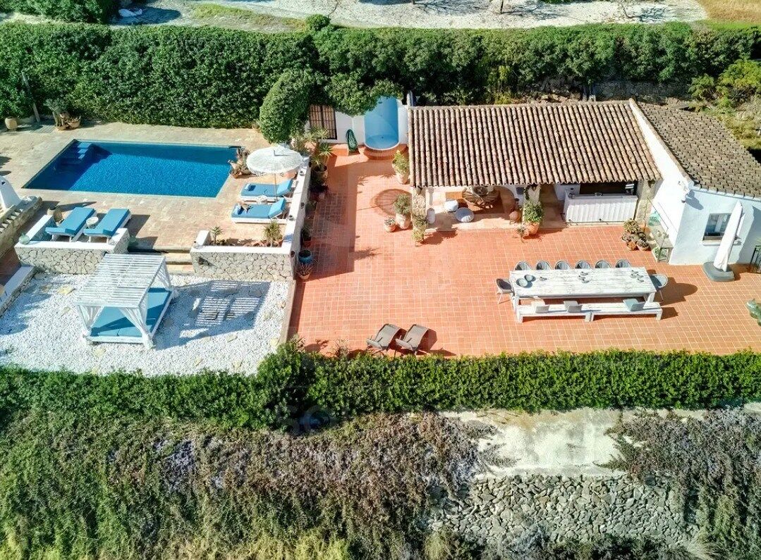 Exklusive Mittelmeer-Finca im Ibiza-Stil mit Panoramablick auf das Meer in Benissa
