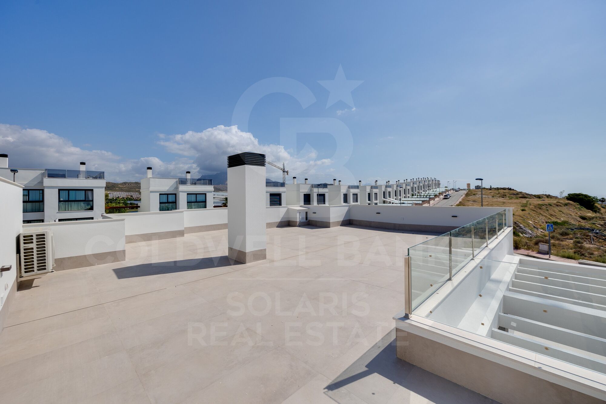 Alicante-Terrassen | Mediterrane Eleganz, zeitgenössisches Design und absolute Privatsphäre