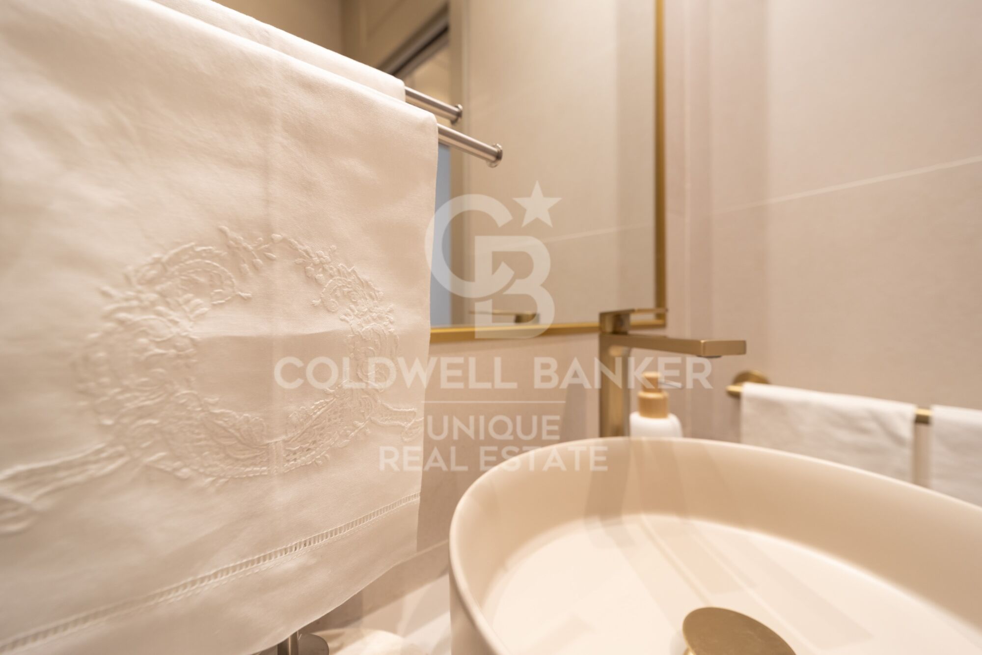 Renovated Two-Bedroom Apartment on Ortega y Gasset, Madrid