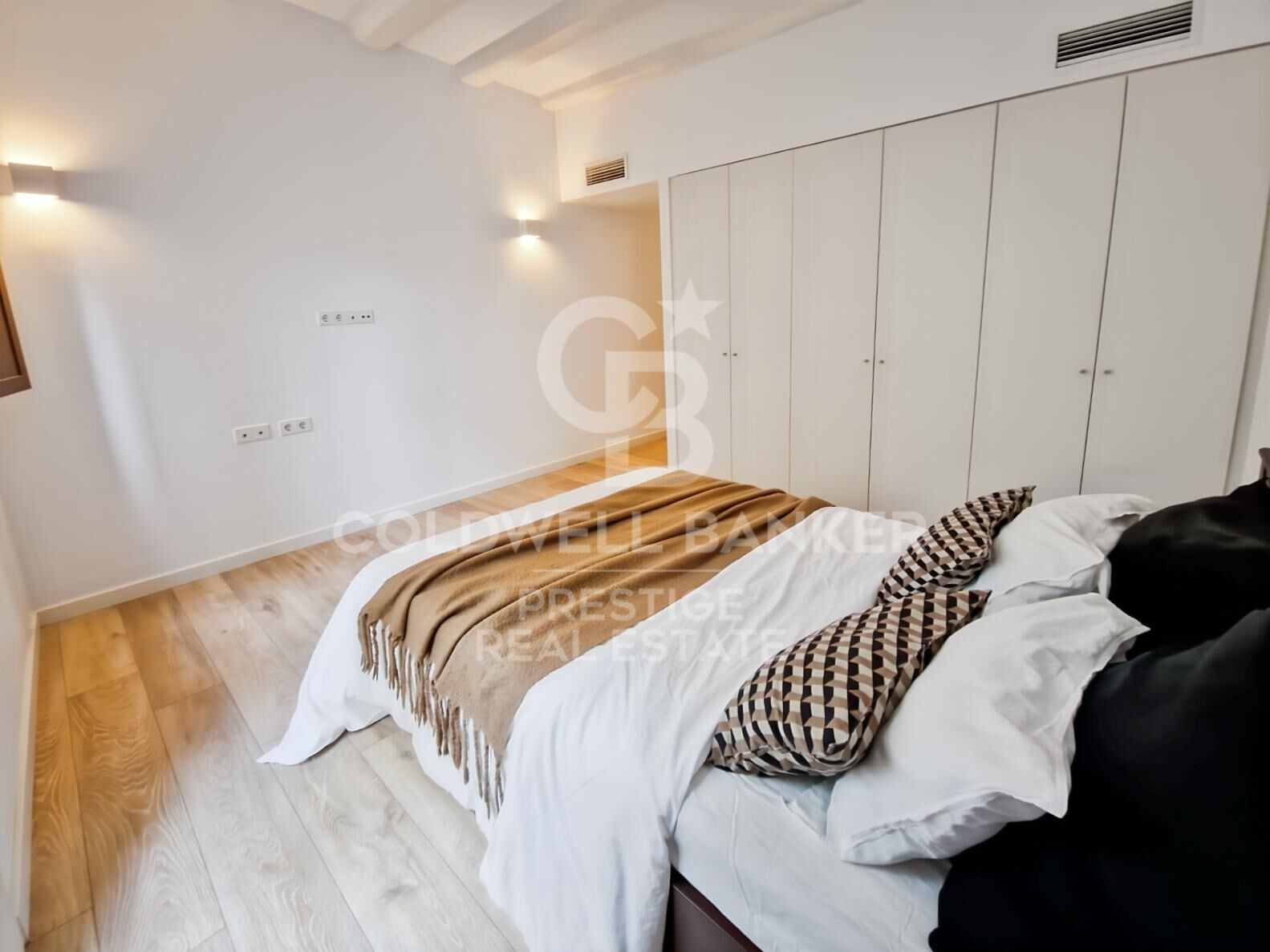 Penthouse de luxe avec terrasse privée au cur du quartier gothique.