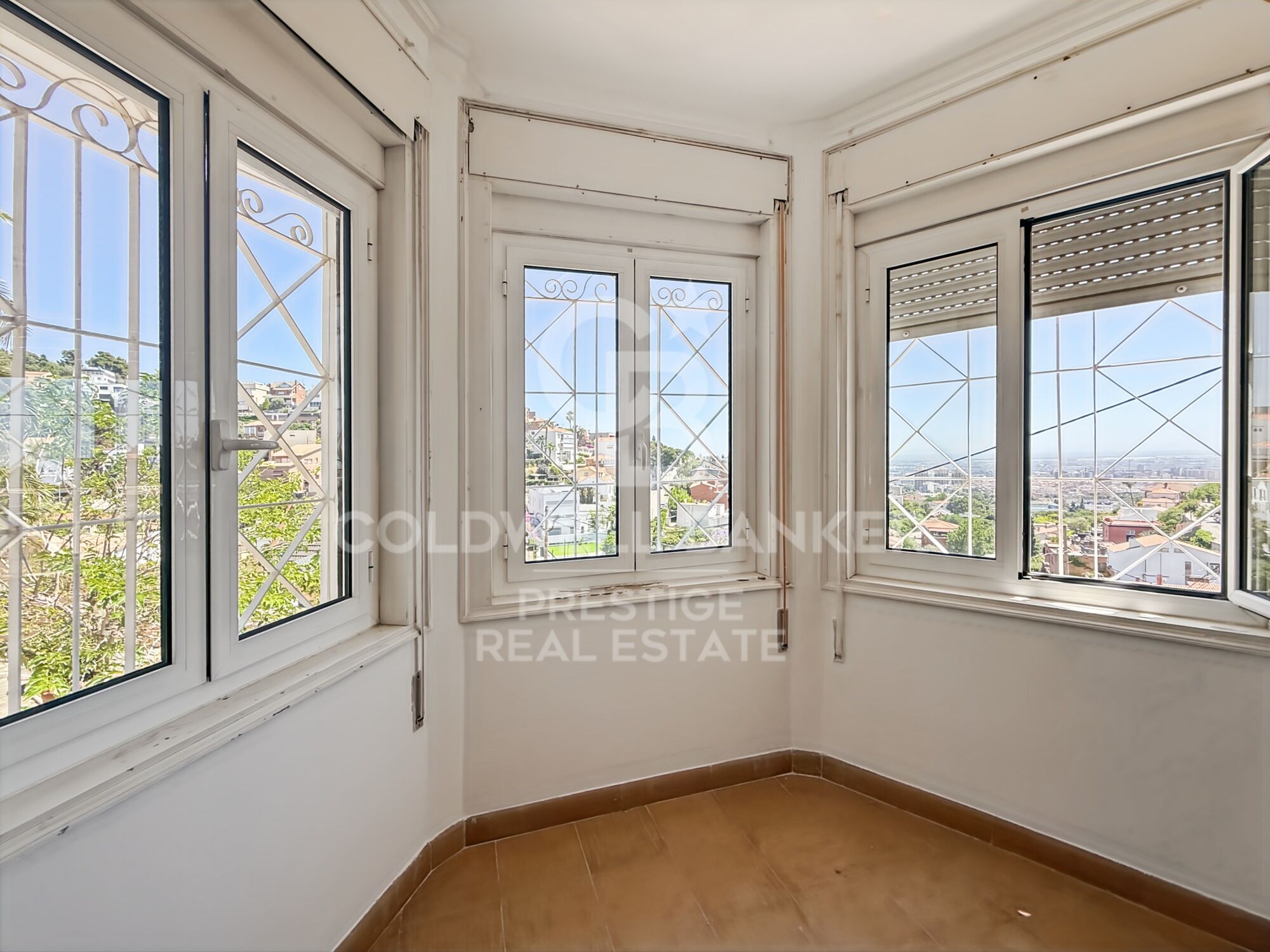 Villa de prestige avec grand terrain aux portes de Barcelone
