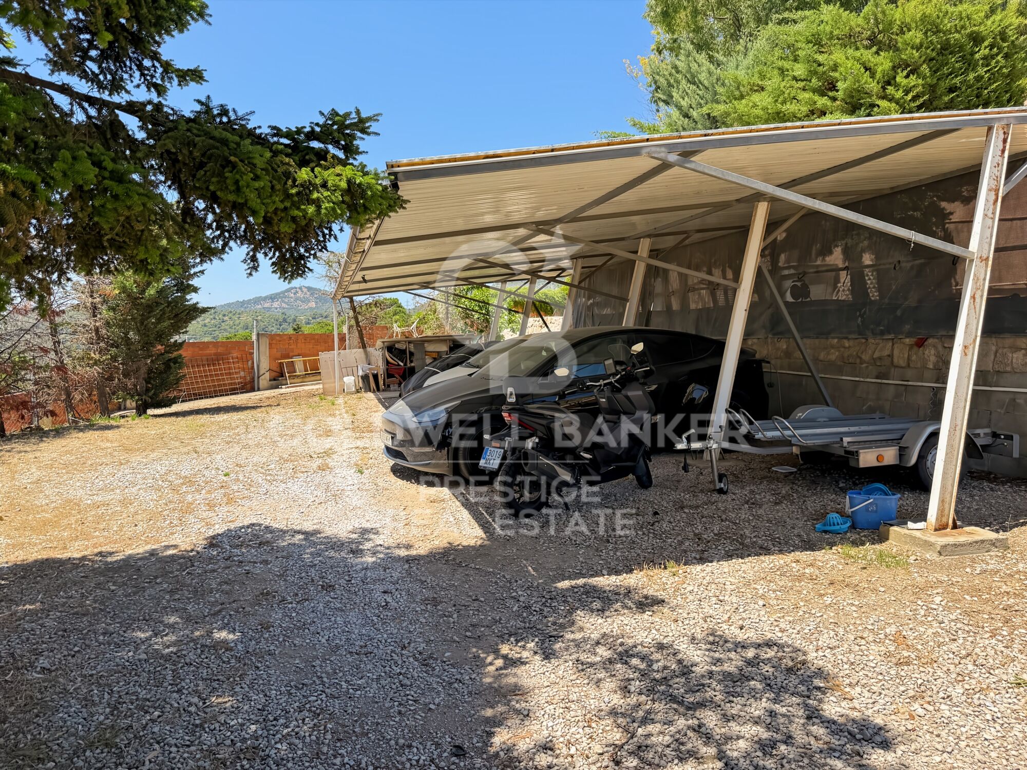 Herrschaftliche Villa mit großem Grundstück nahe Barcelona