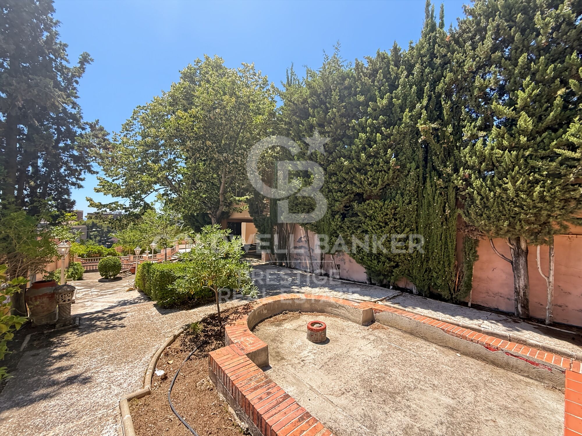 Villa de prestige avec grand terrain aux portes de Barcelone