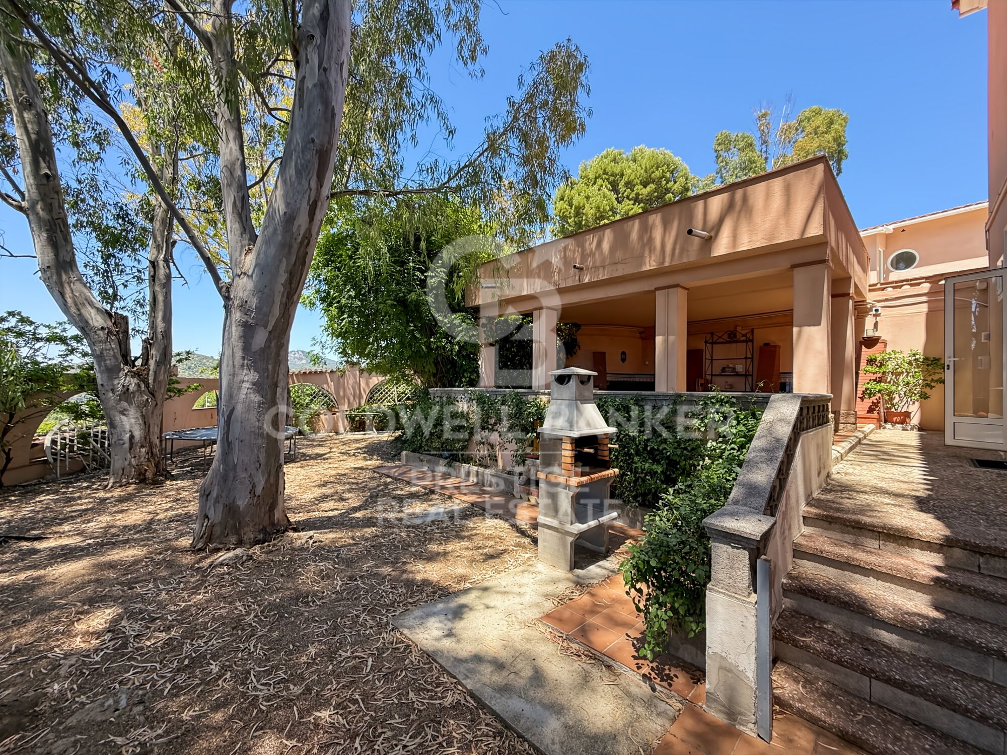 Villa de prestige avec grand terrain aux portes de Barcelone