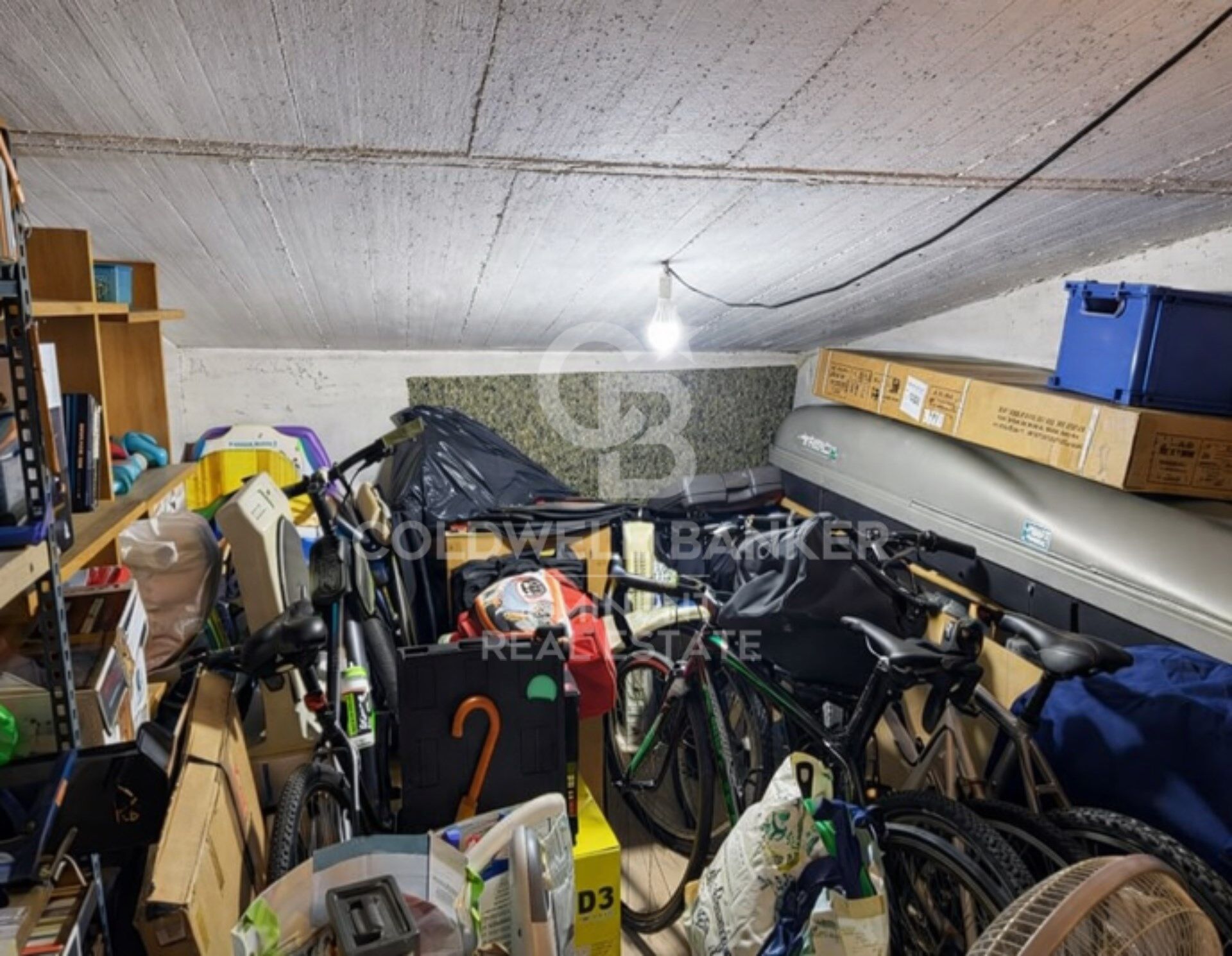 Maison familiale spacieuse avec balcon et parking disponible