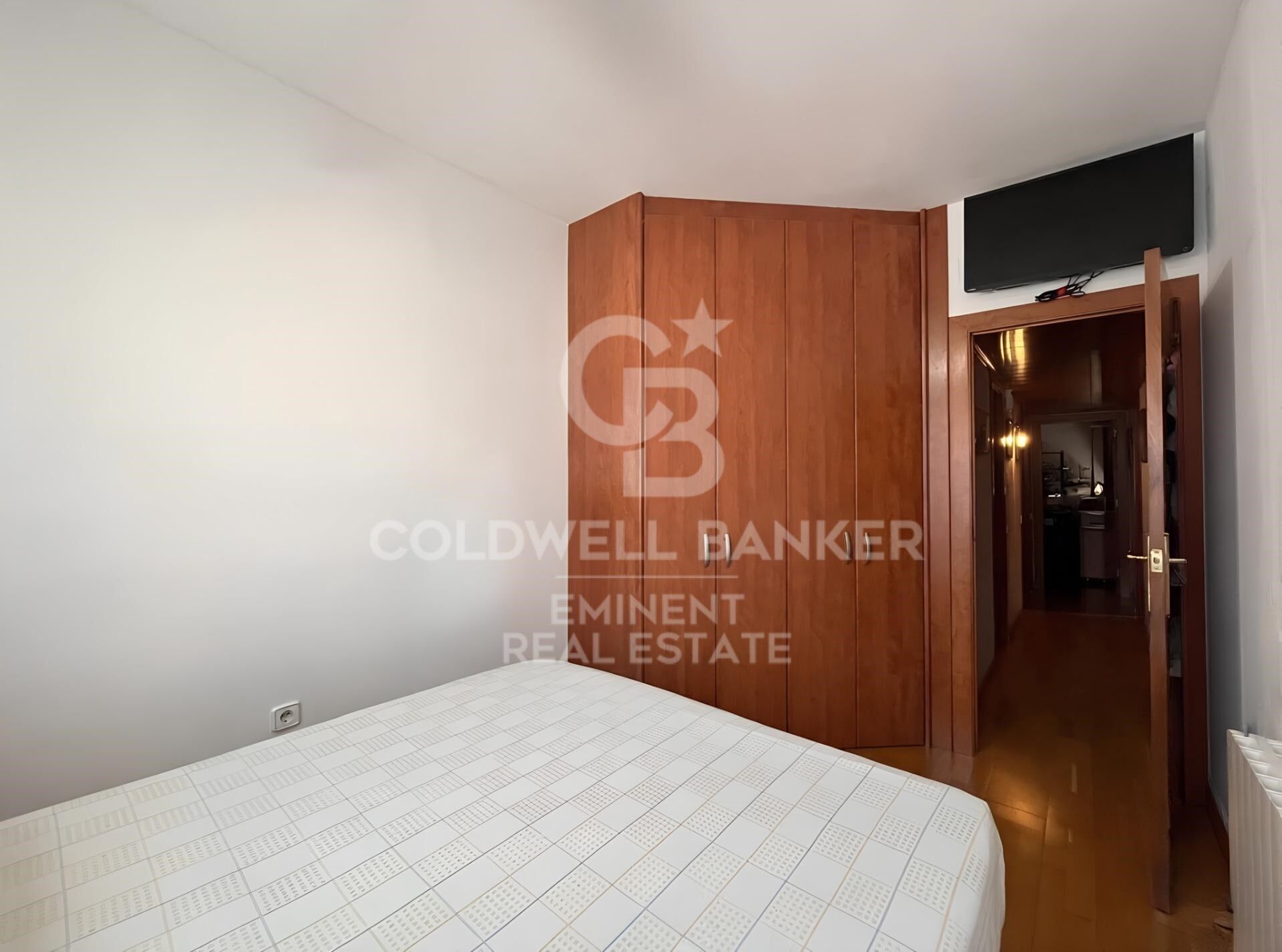 Maison familiale spacieuse avec balcon et parking disponible