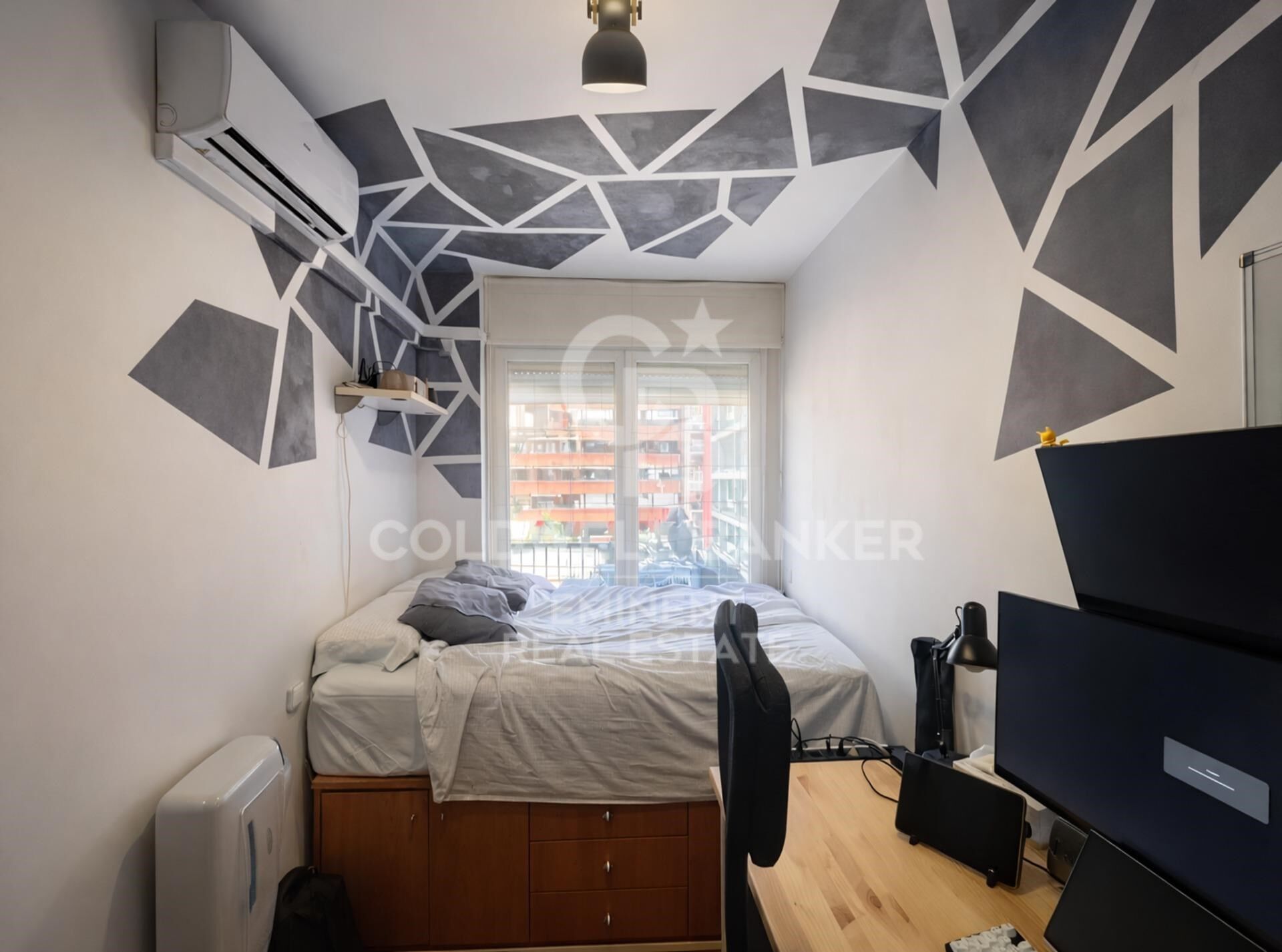 Maison familiale spacieuse avec balcon et parking disponible