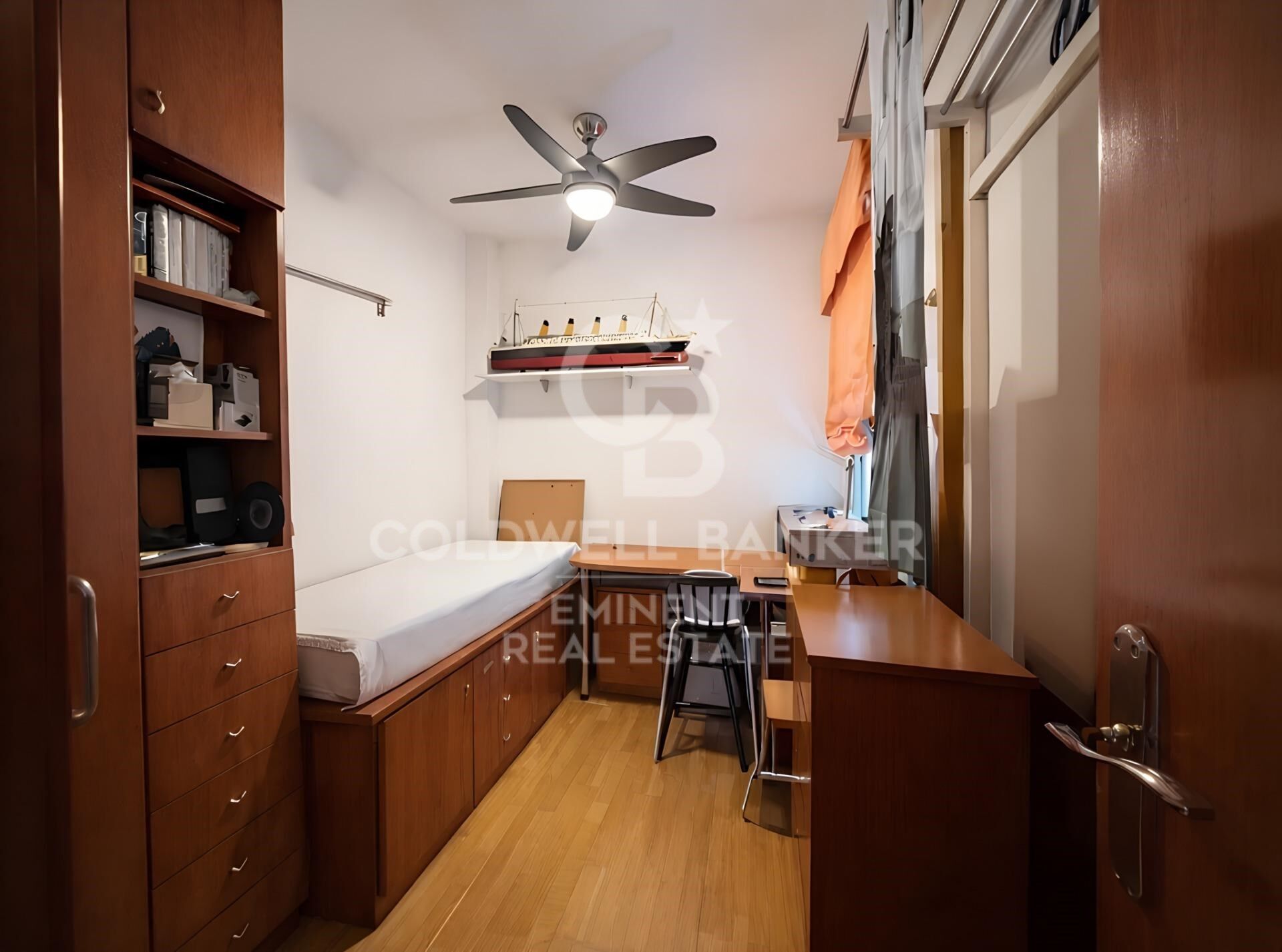 Maison familiale spacieuse avec balcon et parking disponible