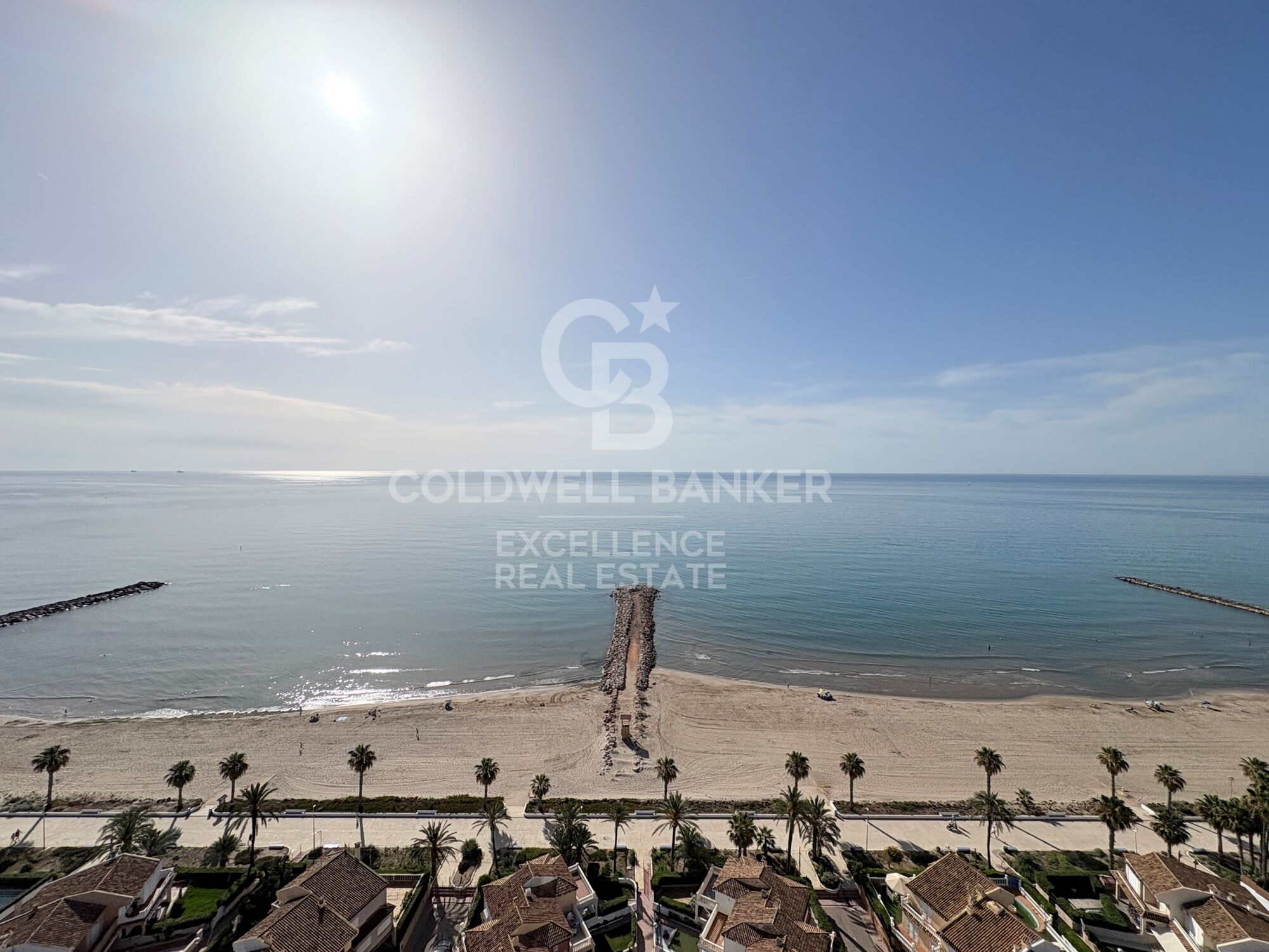 Live all year round as if you were on holiday. Apartment in Urbanization PUIG VAL. Puig Beach.