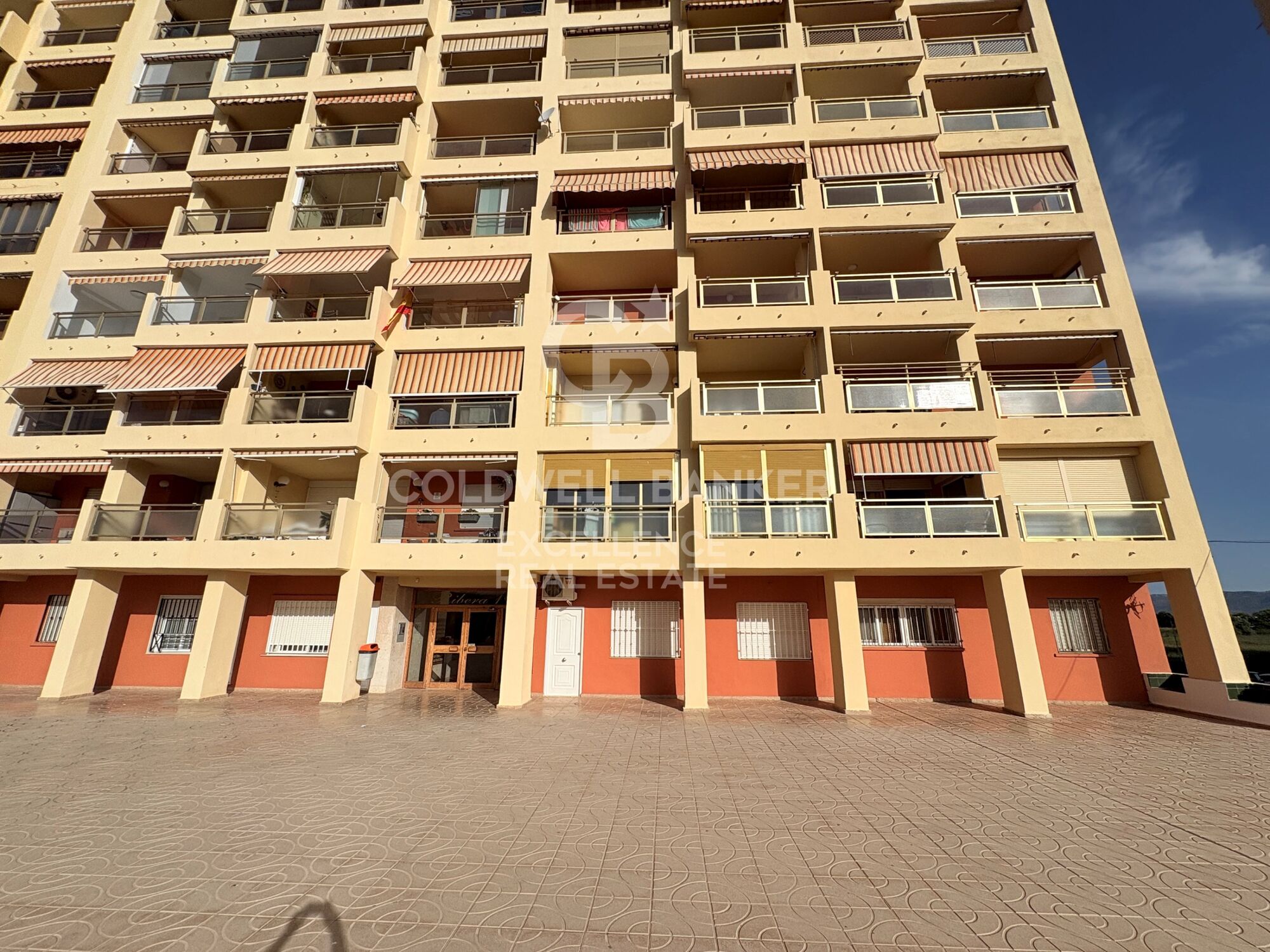 Live all year round as if you were on holiday. Apartment in Urbanization PUIG VAL. Puig Beach.
