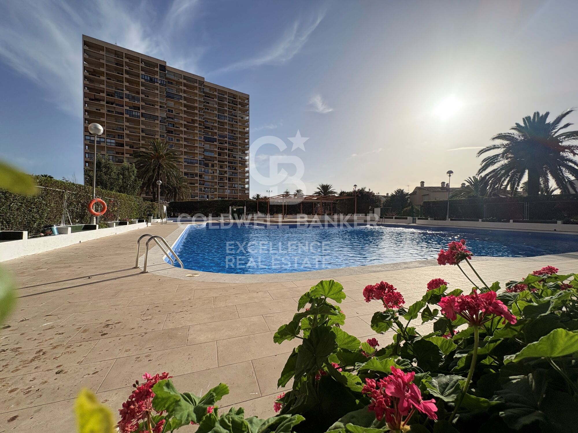 Live all year round as if you were on holiday. Apartment in Urbanization PUIG VAL. Puig Beach.