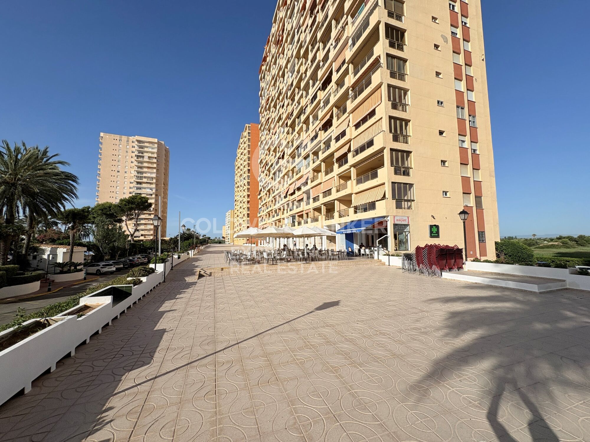 Live all year round as if you were on holiday. Apartment in Urbanization PUIG VAL. Puig Beach.