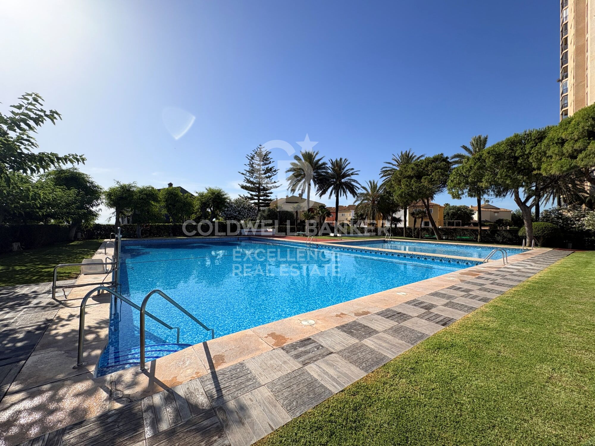 Live all year round as if you were on holiday. Apartment in Urbanization PUIG VAL. Puig Beach.