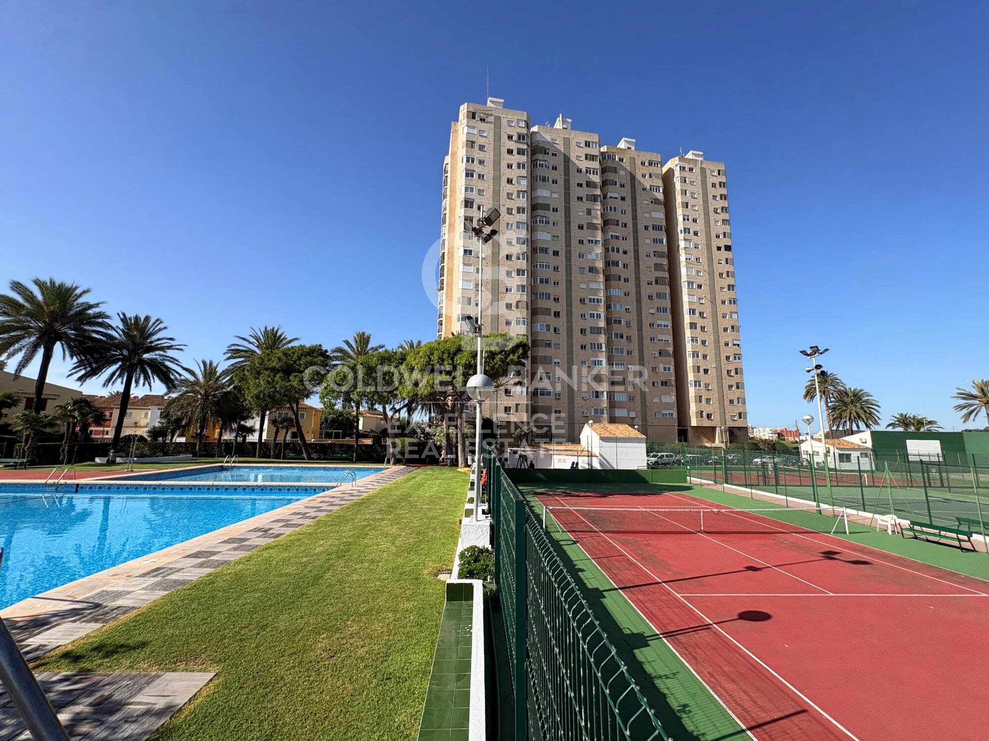 Live all year round as if you were on holiday. Apartment in Urbanization PUIG VAL. Puig Beach.