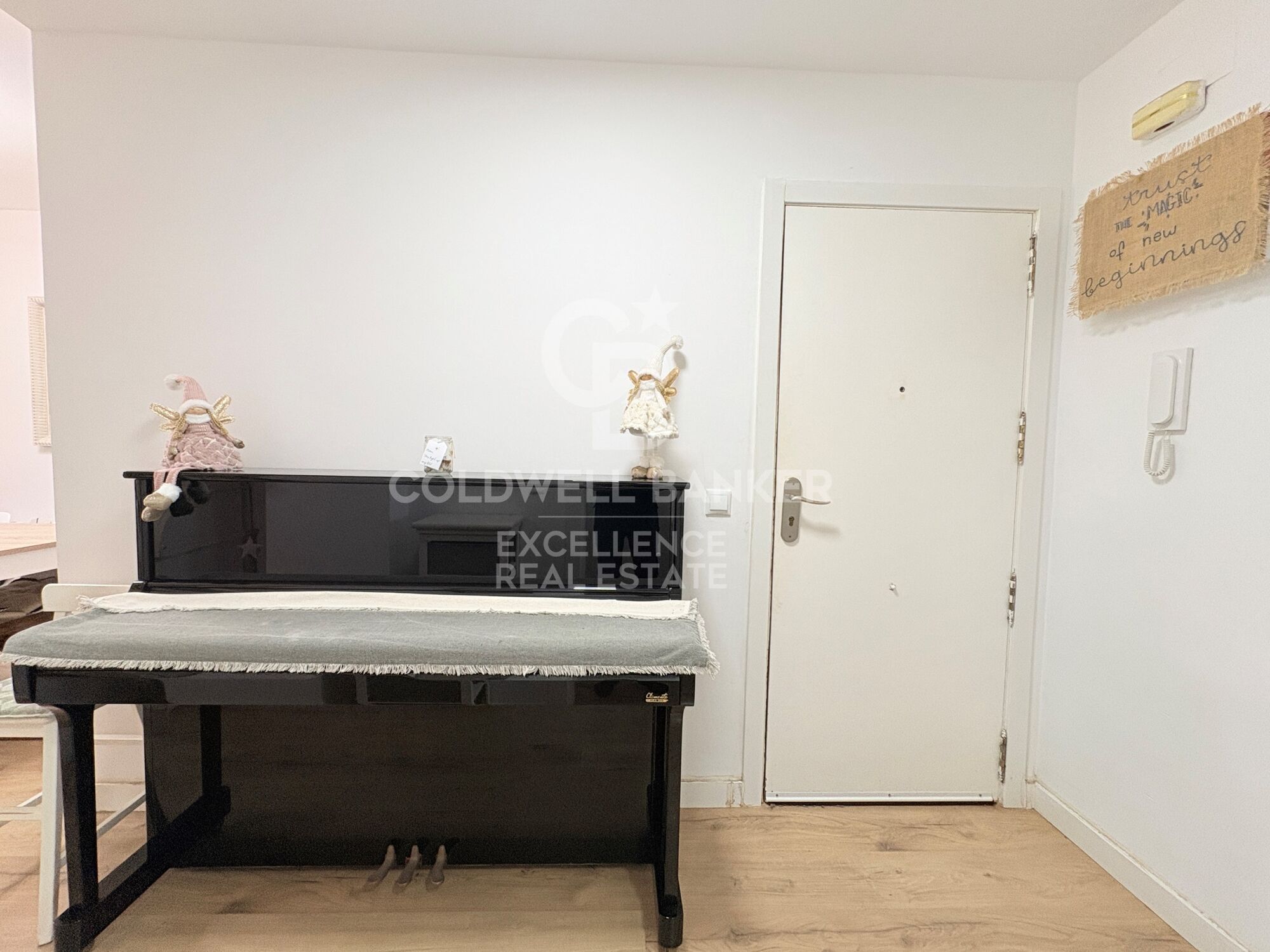 Live all year round as if you were on holiday. Apartment in Urbanization PUIG VAL. Puig Beach.