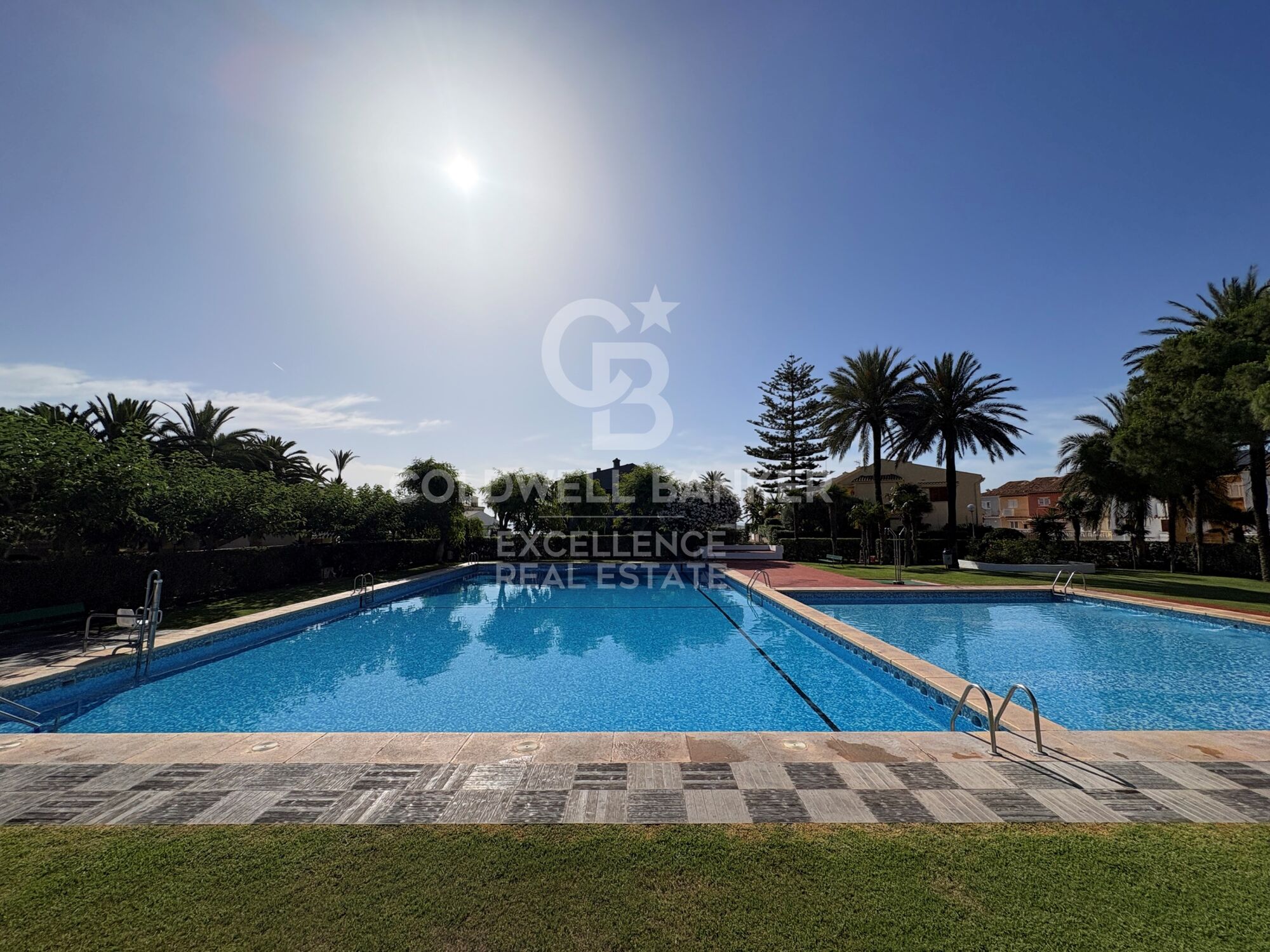Live all year round as if you were on holiday. Apartment in Urbanization PUIG VAL. Puig Beach.