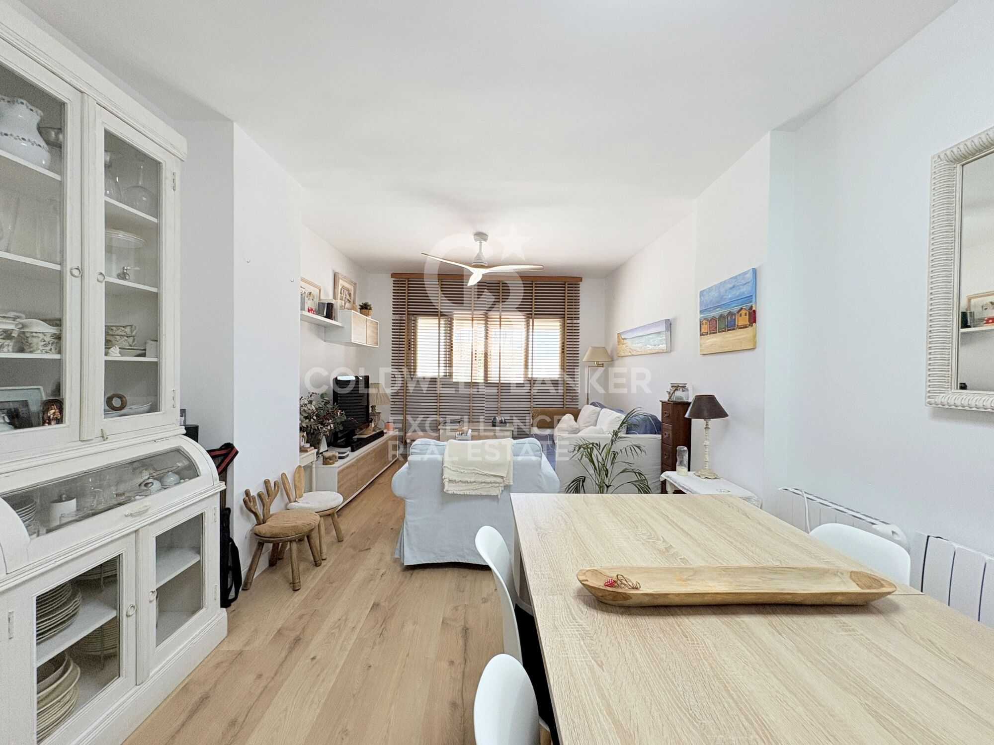 The true luxury is living by the sea 365 days a year, just 15 minutes from Valencia.