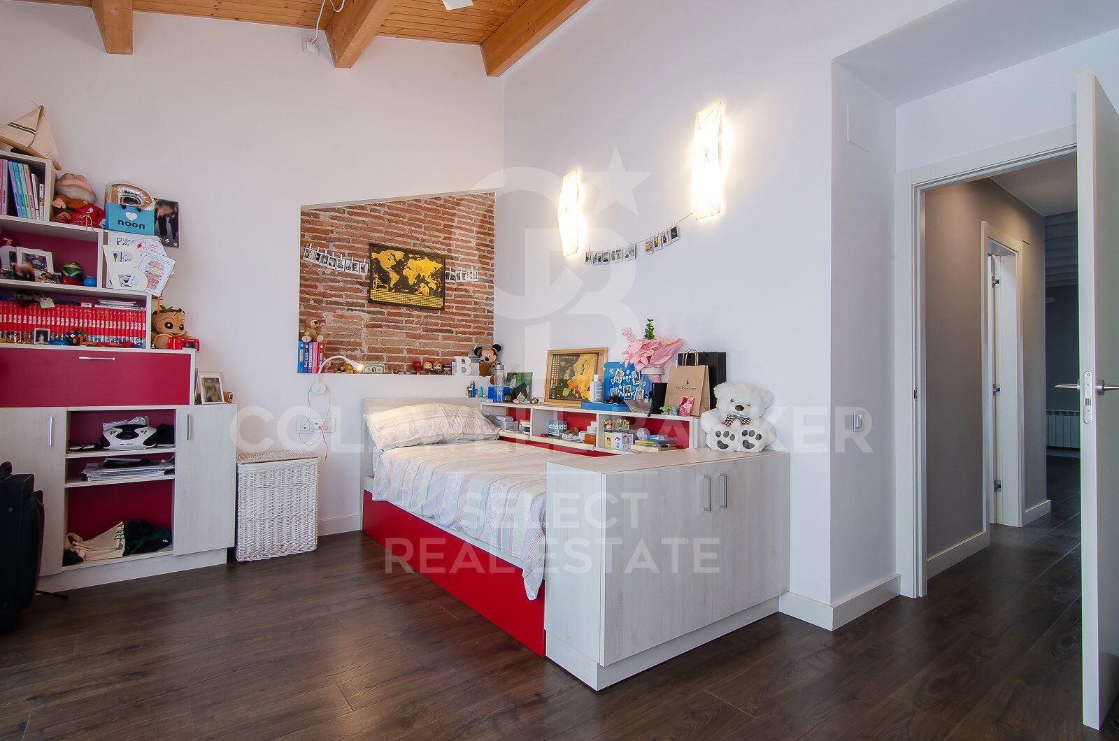 Fantastic house in the centre of Sabadell, where design, functionality and comfort coexist perfectly.