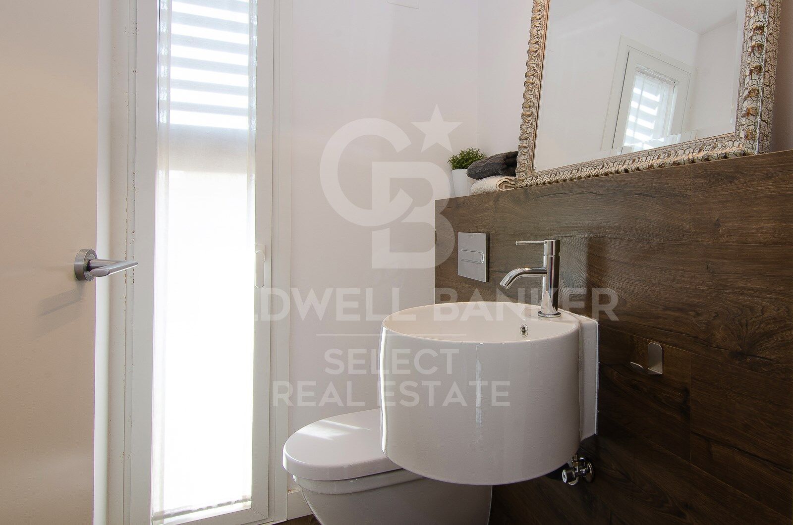 Fantastic house in the centre of Sabadell, where design, functionality and comfort coexist perfectly.