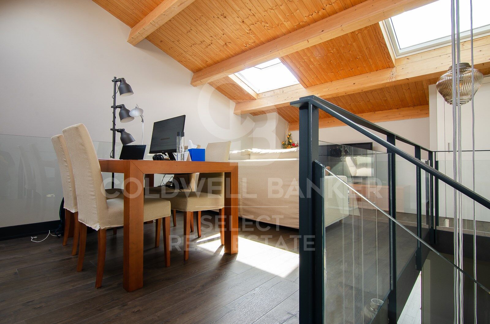 Fantastic house in the centre of Sabadell, where design, functionality and comfort coexist perfectly.