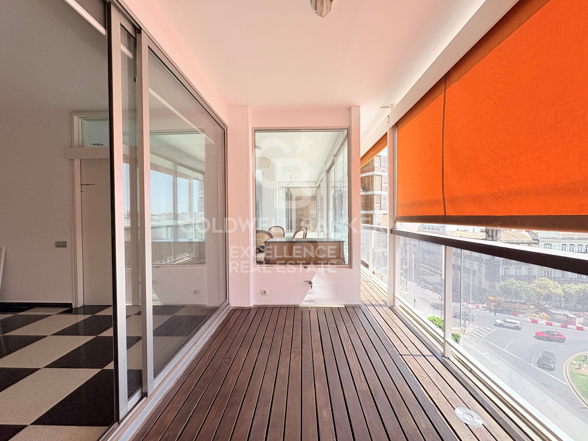 Exklusives 225 m² großes Haus mit 2 Terrassen, Garage und Blick auf Puerta del Mar