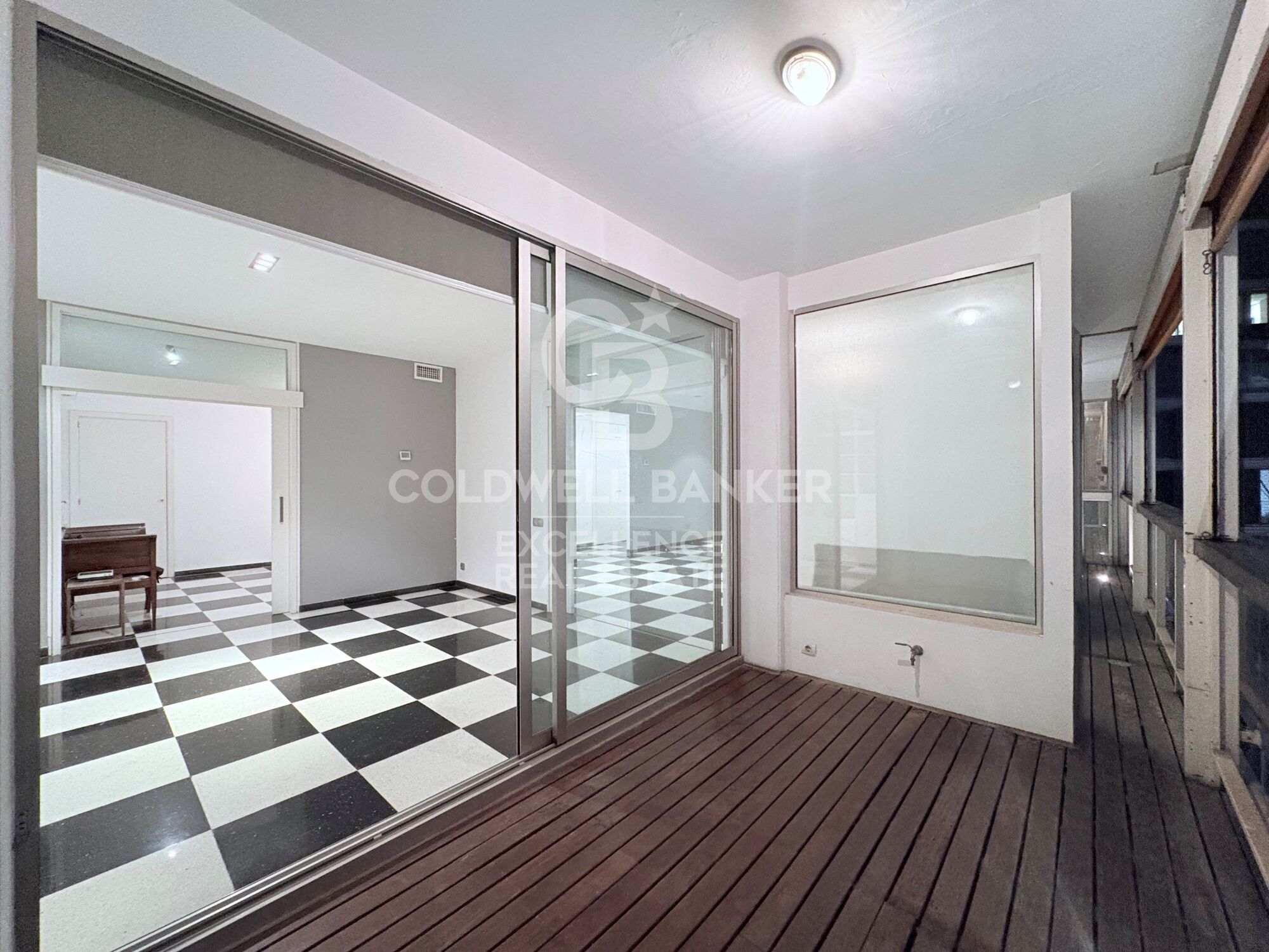 Exklusives 225 m² großes Haus mit 2 Terrassen, Garage und Blick auf Puerta del Mar