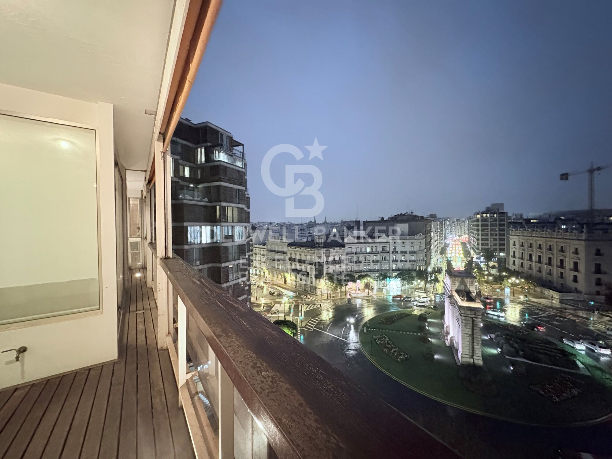 Exklusives 225 m² großes Haus mit 2 Terrassen, Garage und Blick auf Puerta del Mar