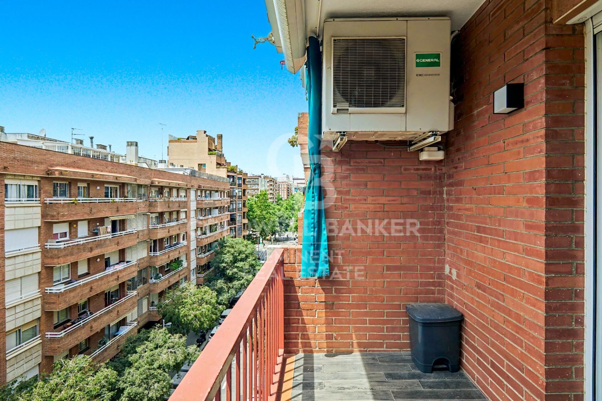 100m² renovated apartment in Les Corts
