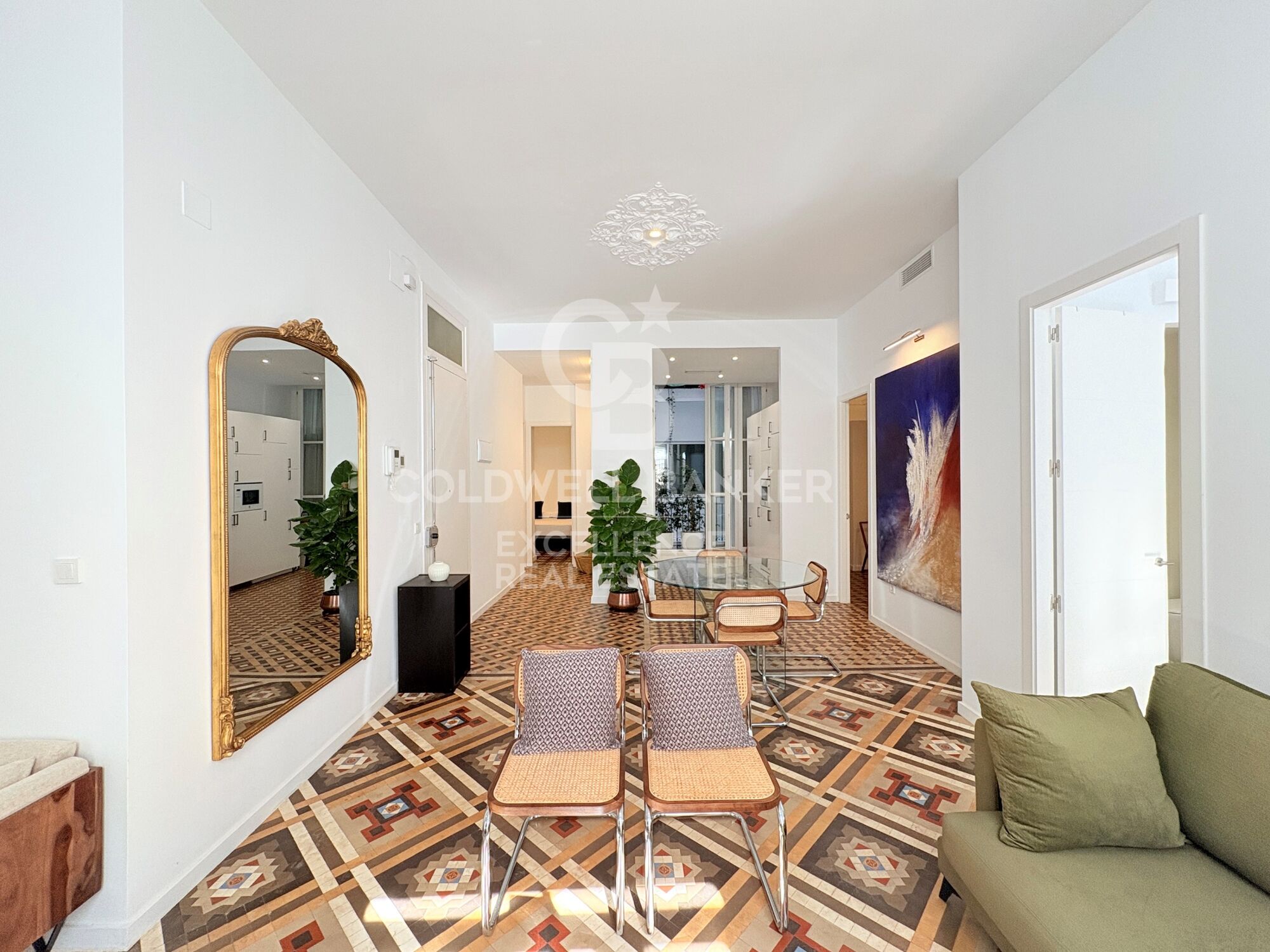 Premium residence next to Calle de lah Paz. Design and heritage.
