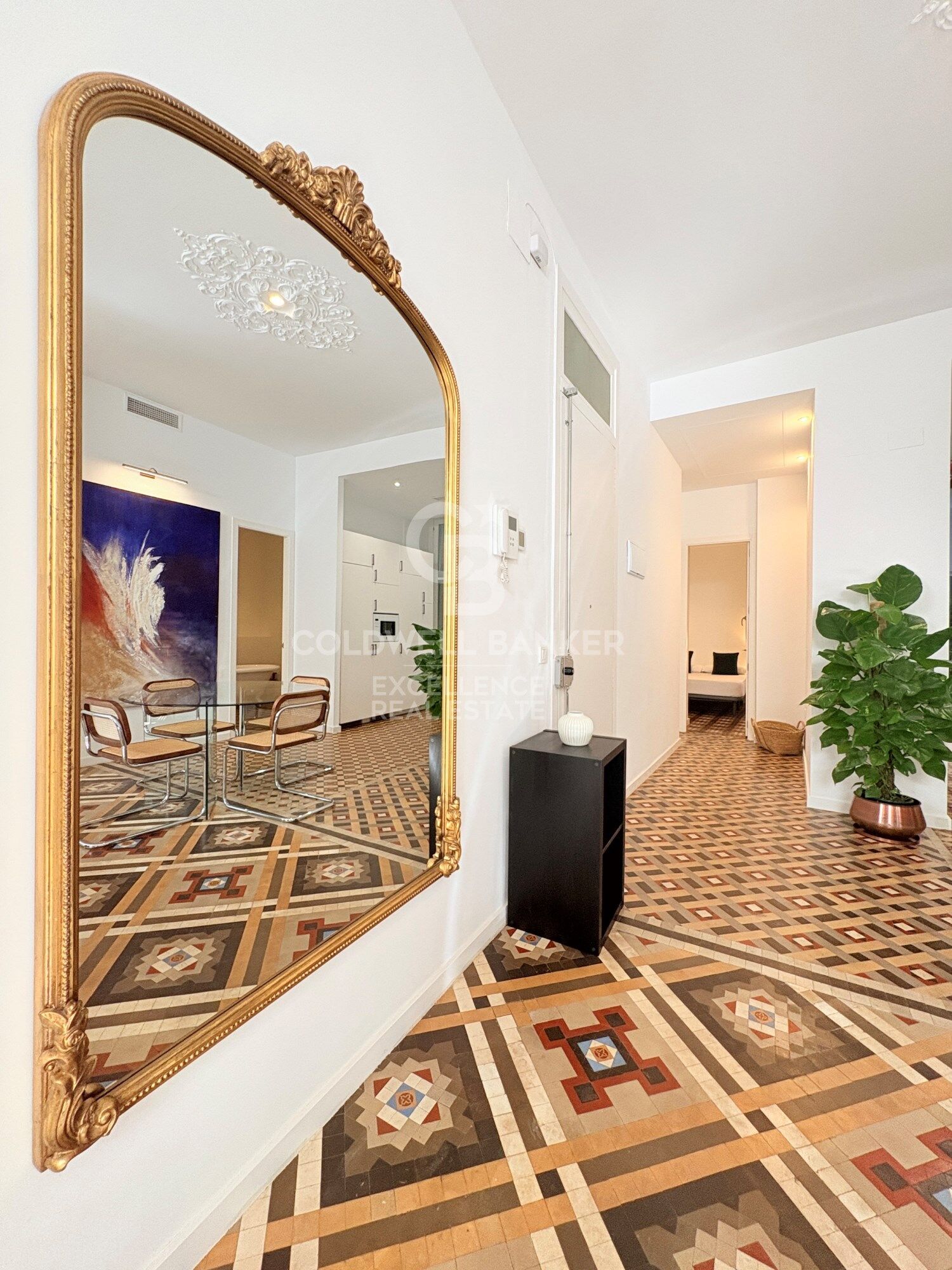 Premium residence next to Calle de lah Paz. Design and heritage.