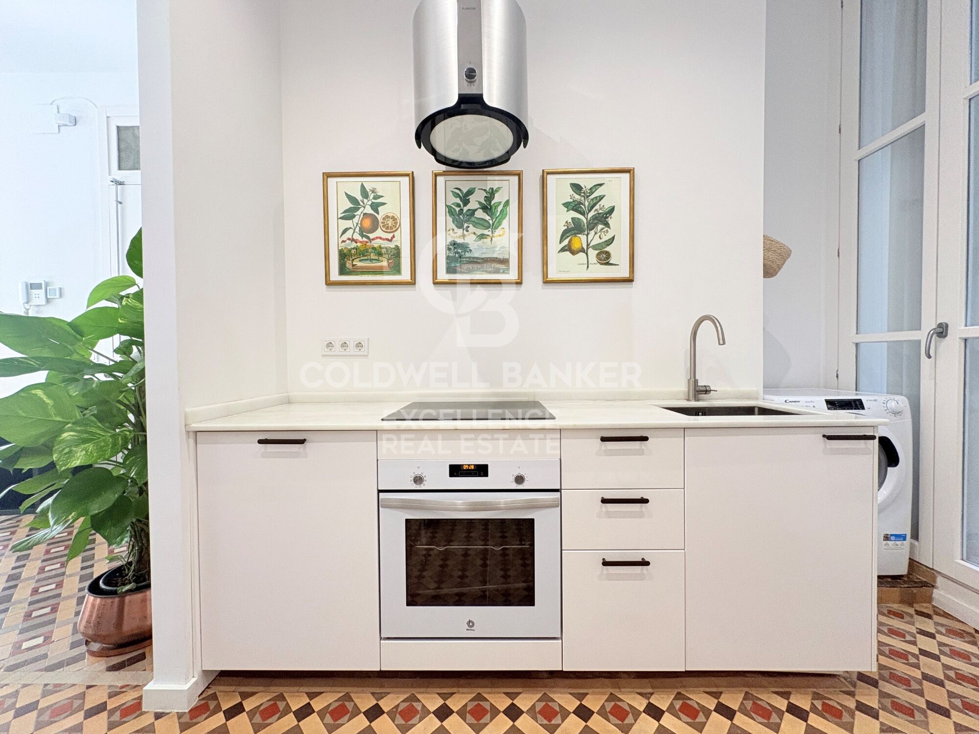 Premium residence next to Calle de lah Paz. Design and heritage.