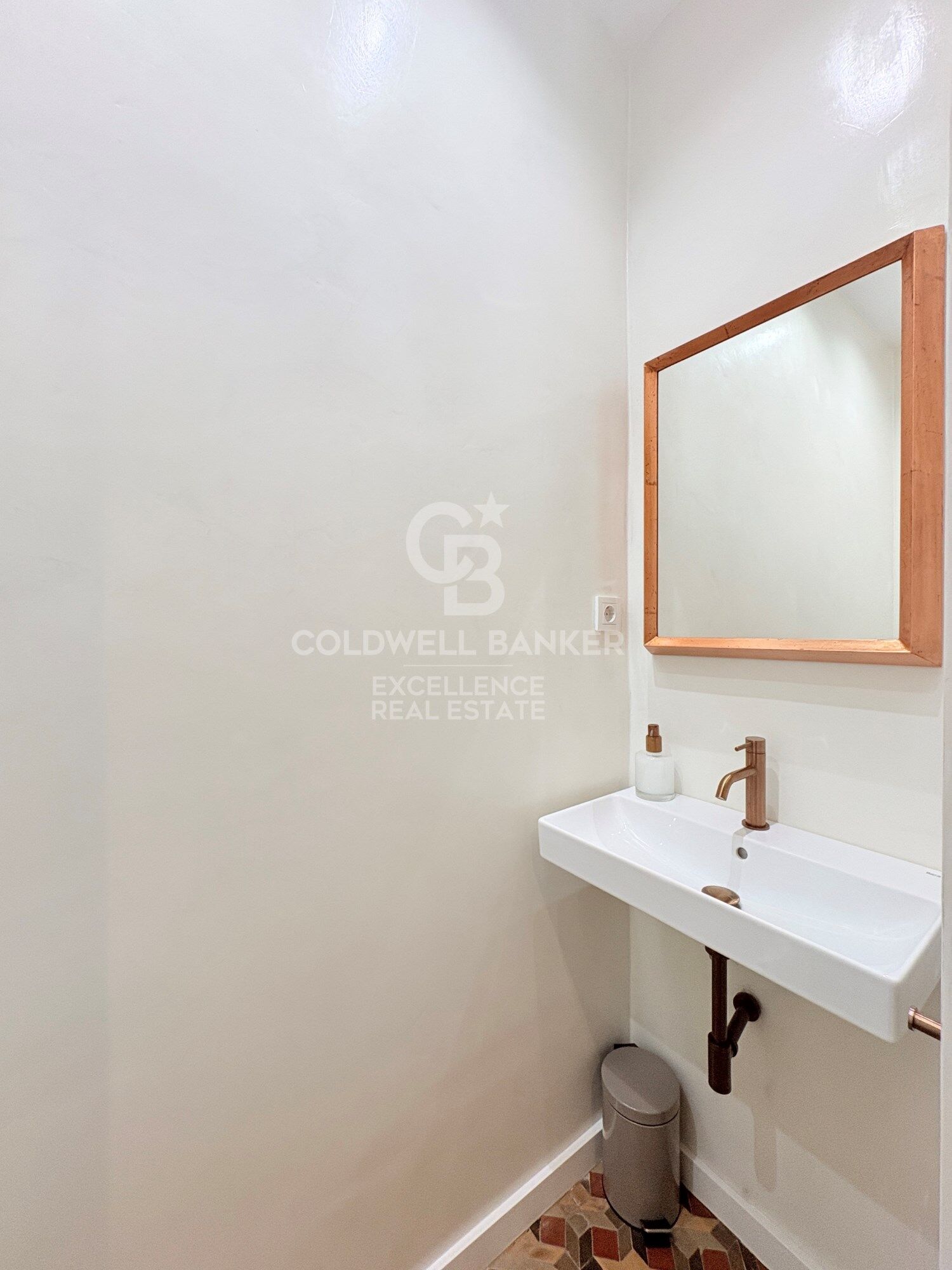Premium residence next to Calle de lah Paz. Design and heritage.