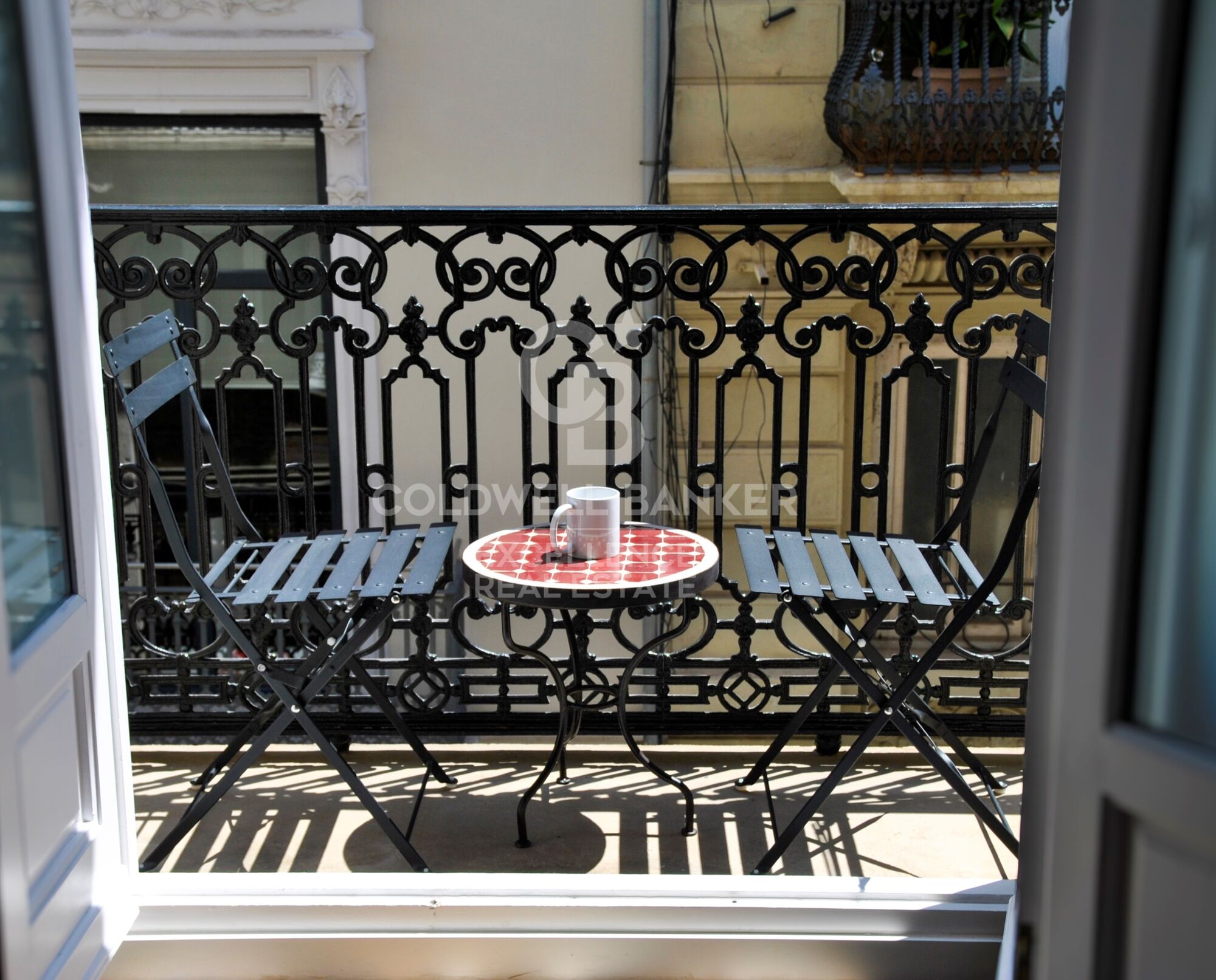 Premium residence next to Calle de lah Paz. Design and heritage.