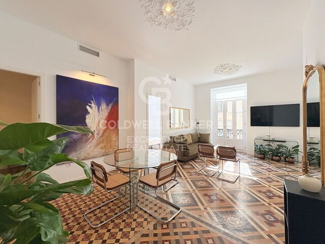 Premium-Wohnsitz neben der Calle de la Paz. Design und Erbe.