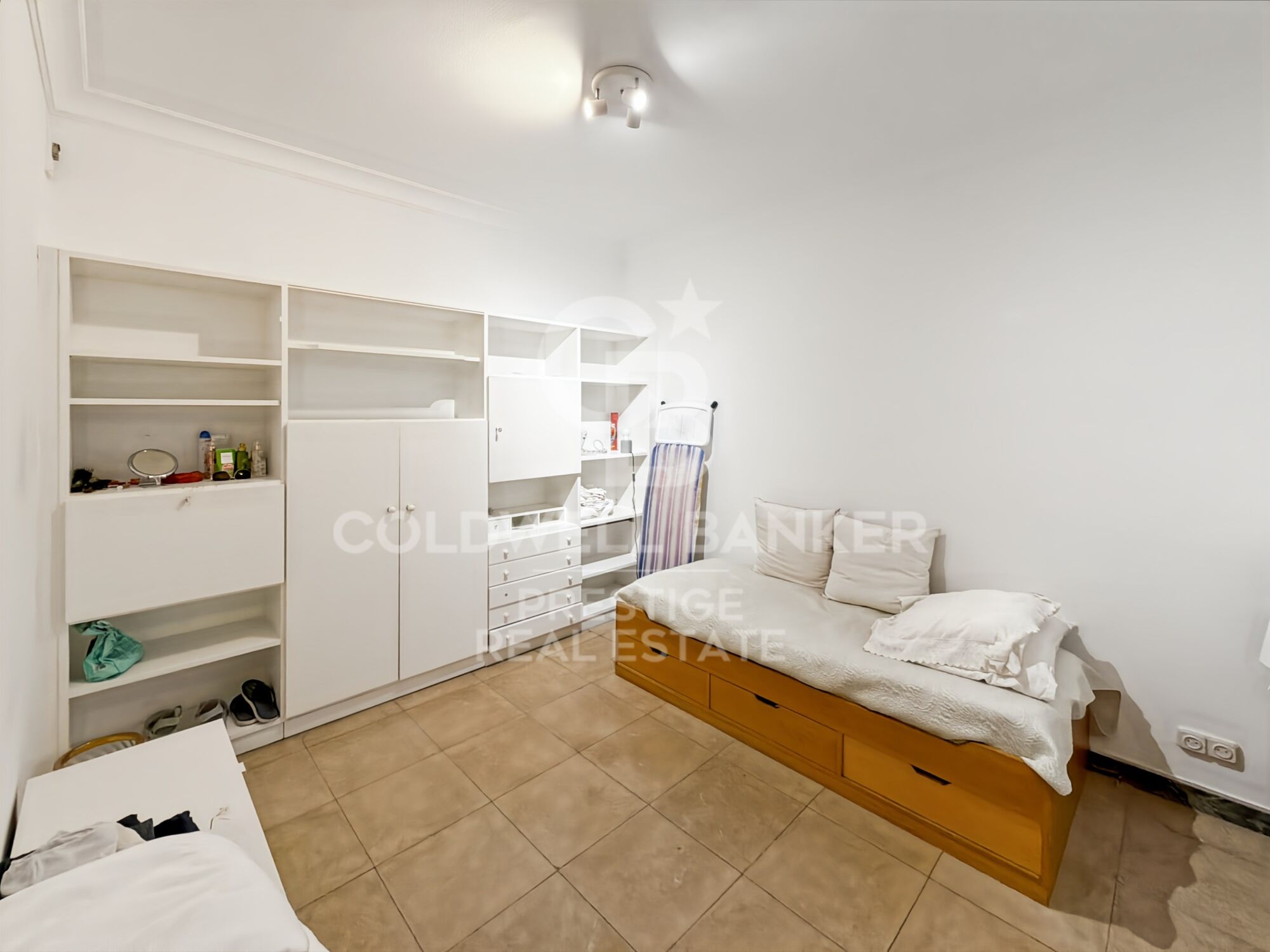 Flat 5 Bedrooms Sale Barcelona