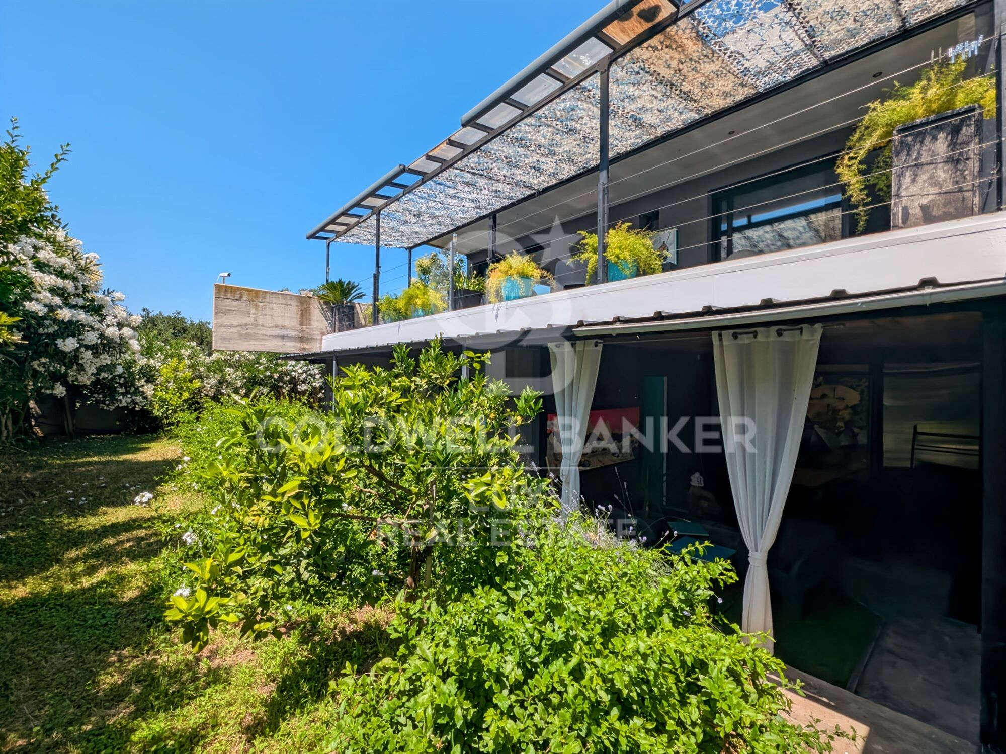 Modern house with large spaces and pool in Mollet de Peralada