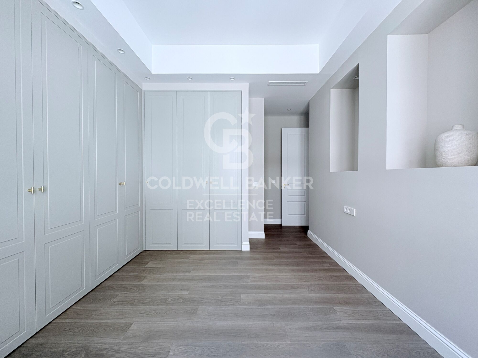 Exclusivo piso reformado con techos altos, diseño y acabados de alta gama en Valencia