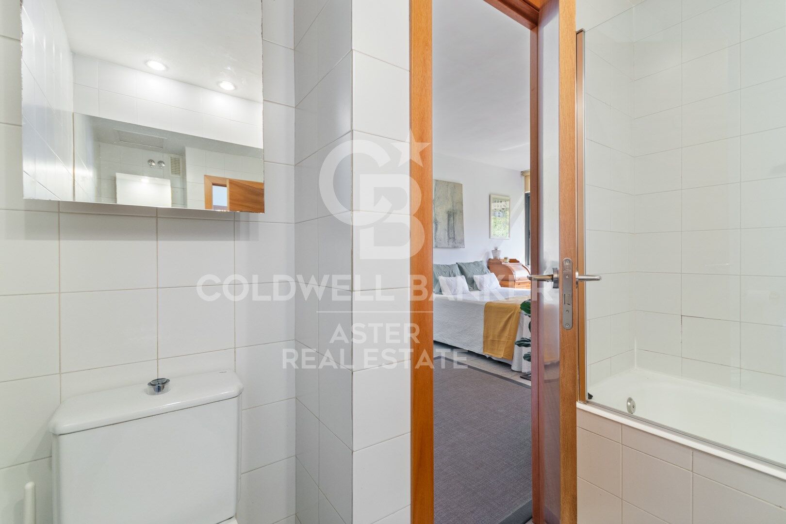 Flat in a private community with garden and pool in Poblenou