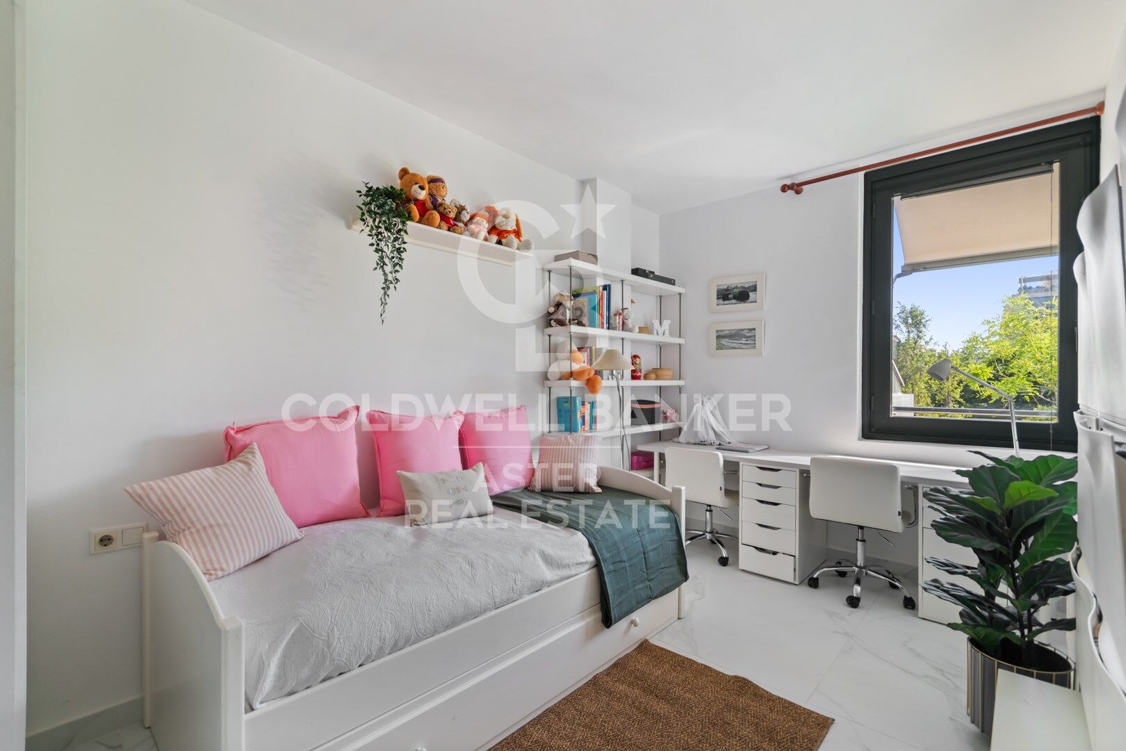 Piso en comunidad con jardín y piscina en Poblenou
