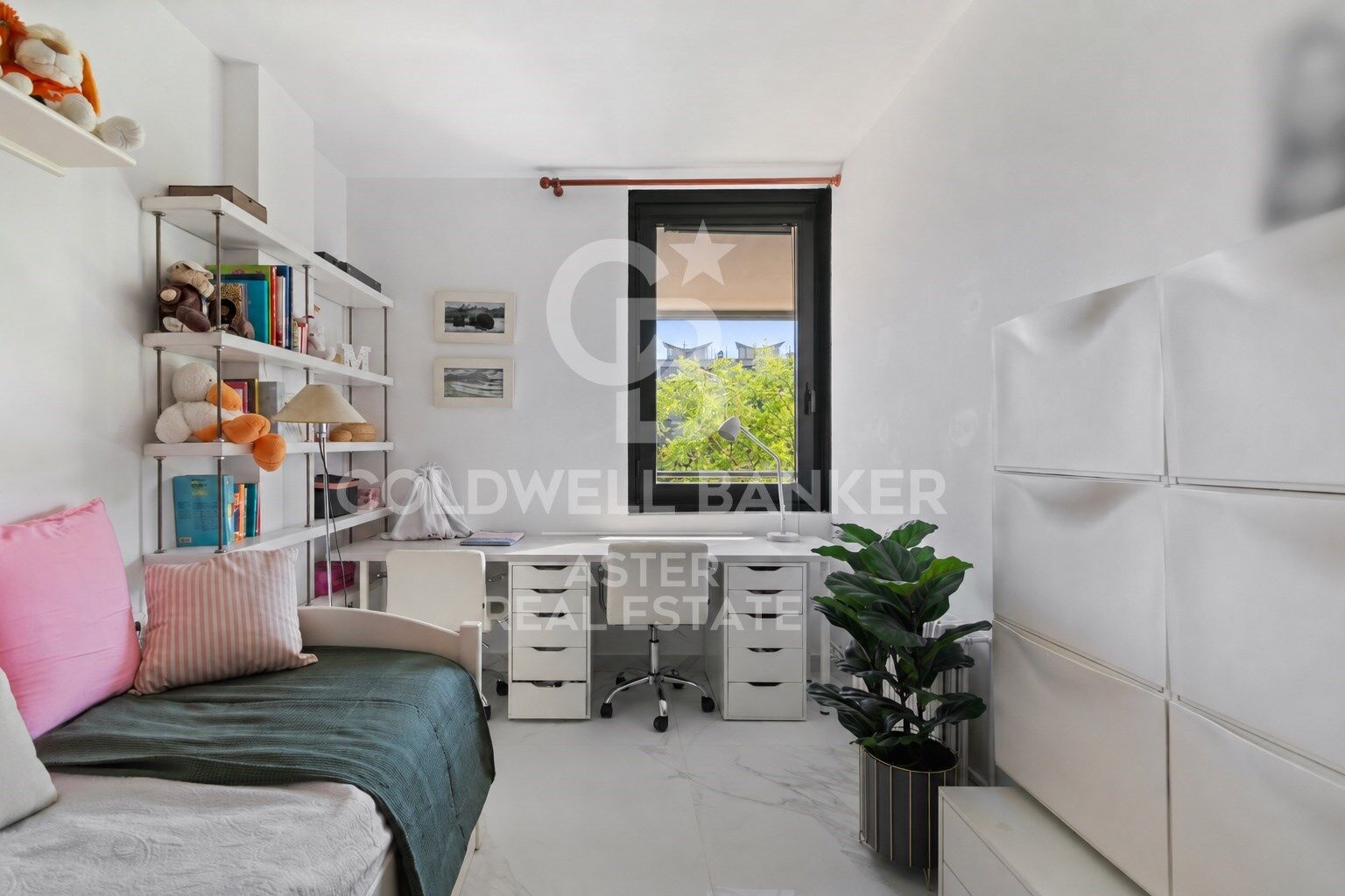 Piso en comunidad con jardín y piscina en Poblenou