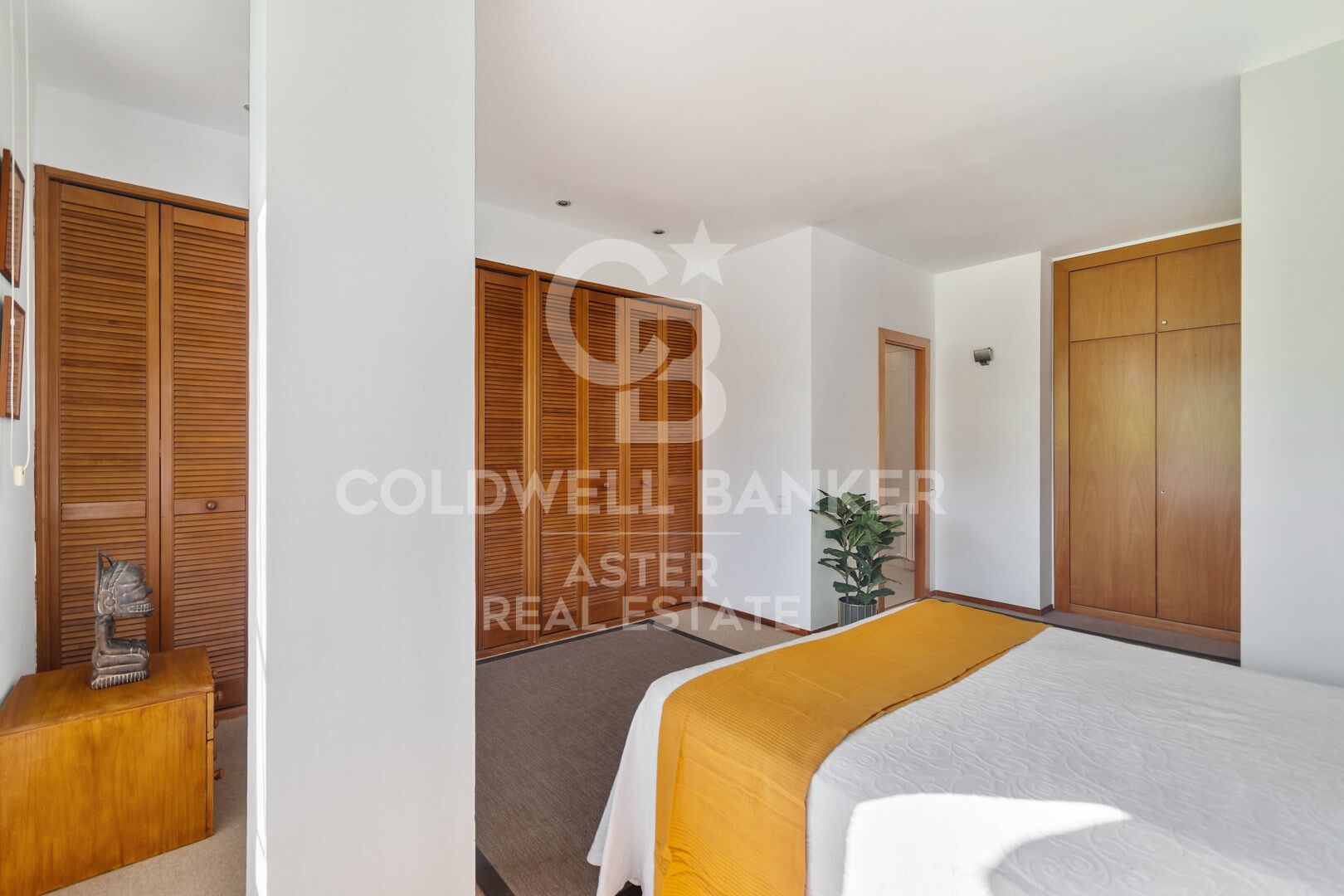 Flat in a private community with garden and pool in Poblenou