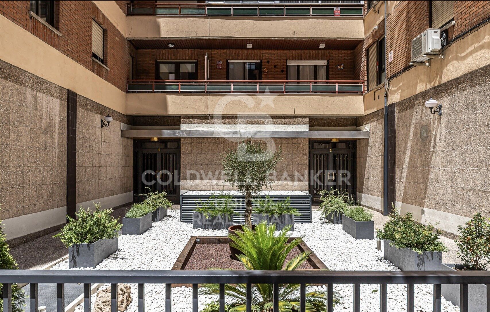 Piso a estrenar de 4 habitaciones en Delicias.