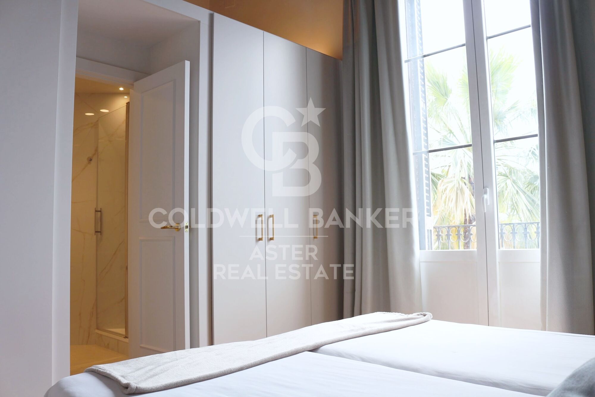 Flat 2 Bedrooms Triplex Sale Barcelona