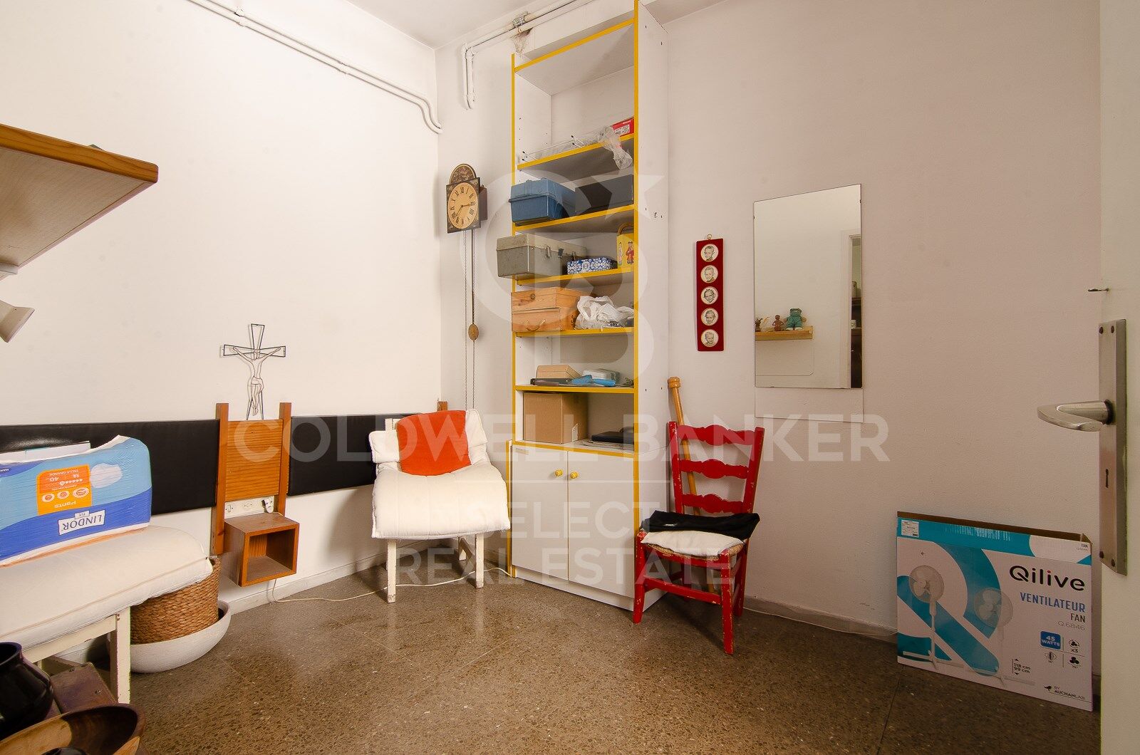 Regio Apartment of 439 m² next to the City Hall: Large Terrace and Potential to Split into 2 Dwellings