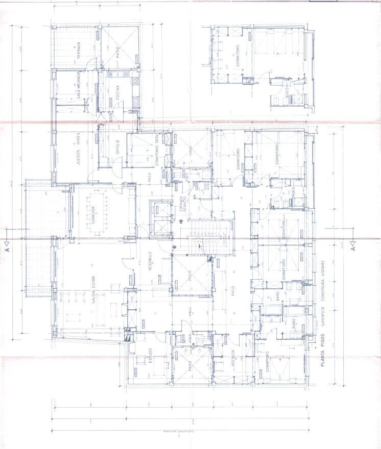 Regio Apartment of 439 m² next to the City Hall: Large Terrace and Potential to Split into 2 Dwellings