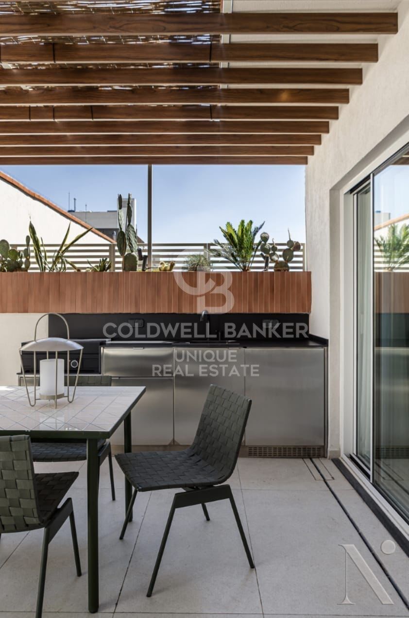 Duplex penthouse avec terrasse et piscine