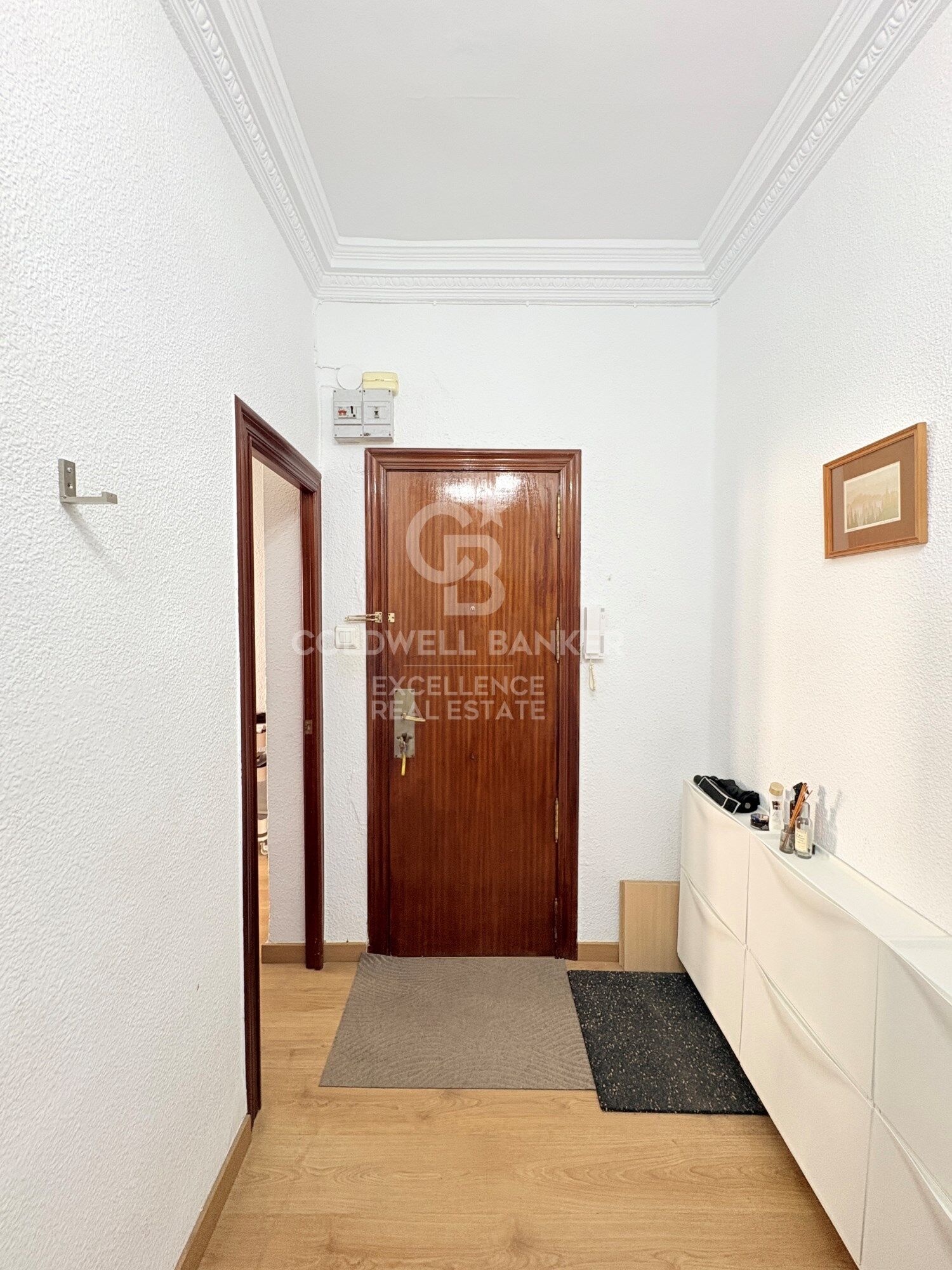 Elegante 109 m² Wohnung mit großem Potenzial, nur wenige Schritte von Ruzafa entfernt
