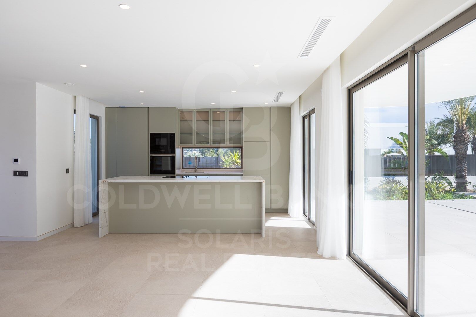 Exclusiva villa Kentia contemporánea de obra nueva con diseño orgánico y vistas al mar en Jávea