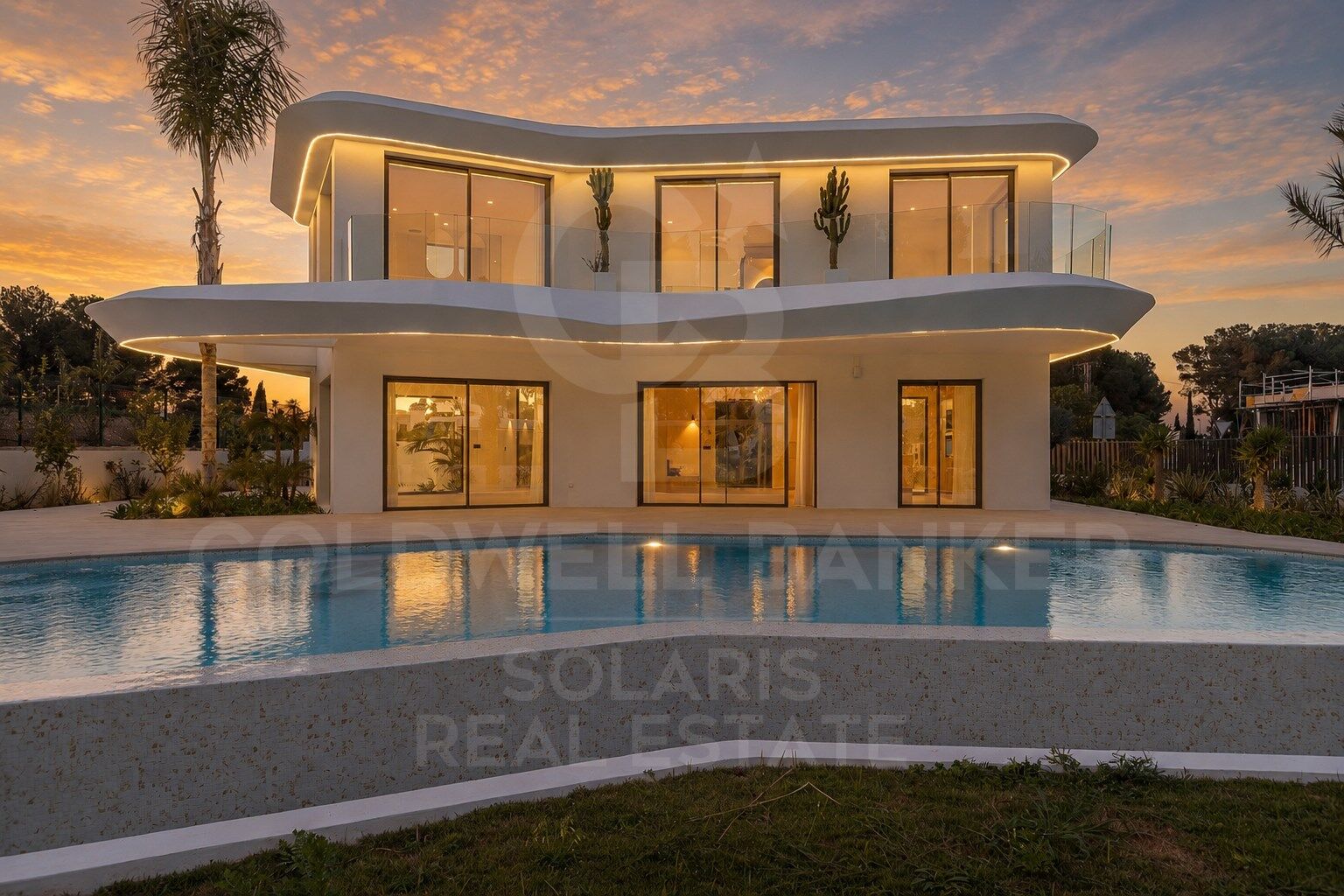Exclusiva villa Kentia contemporánea de obra nueva con diseño orgánico y vistas al mar en Jávea