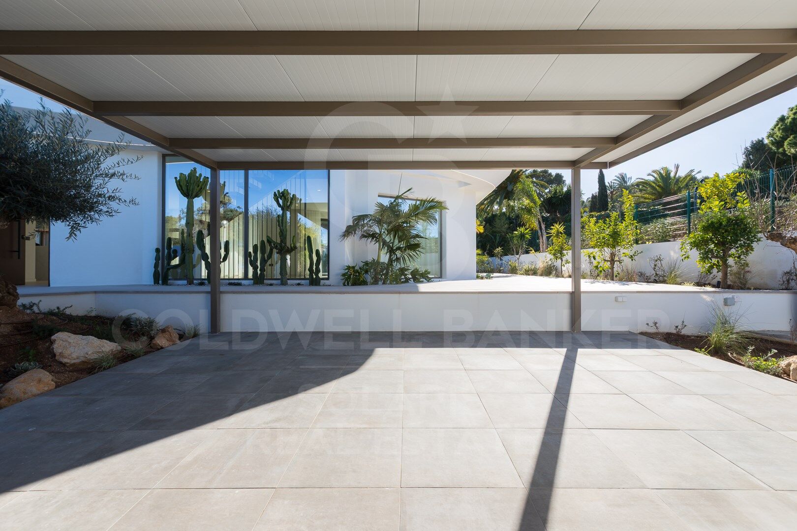 Exclusiva villa Kentia contemporánea de obra nueva con diseño orgánico y vistas al mar en Jávea